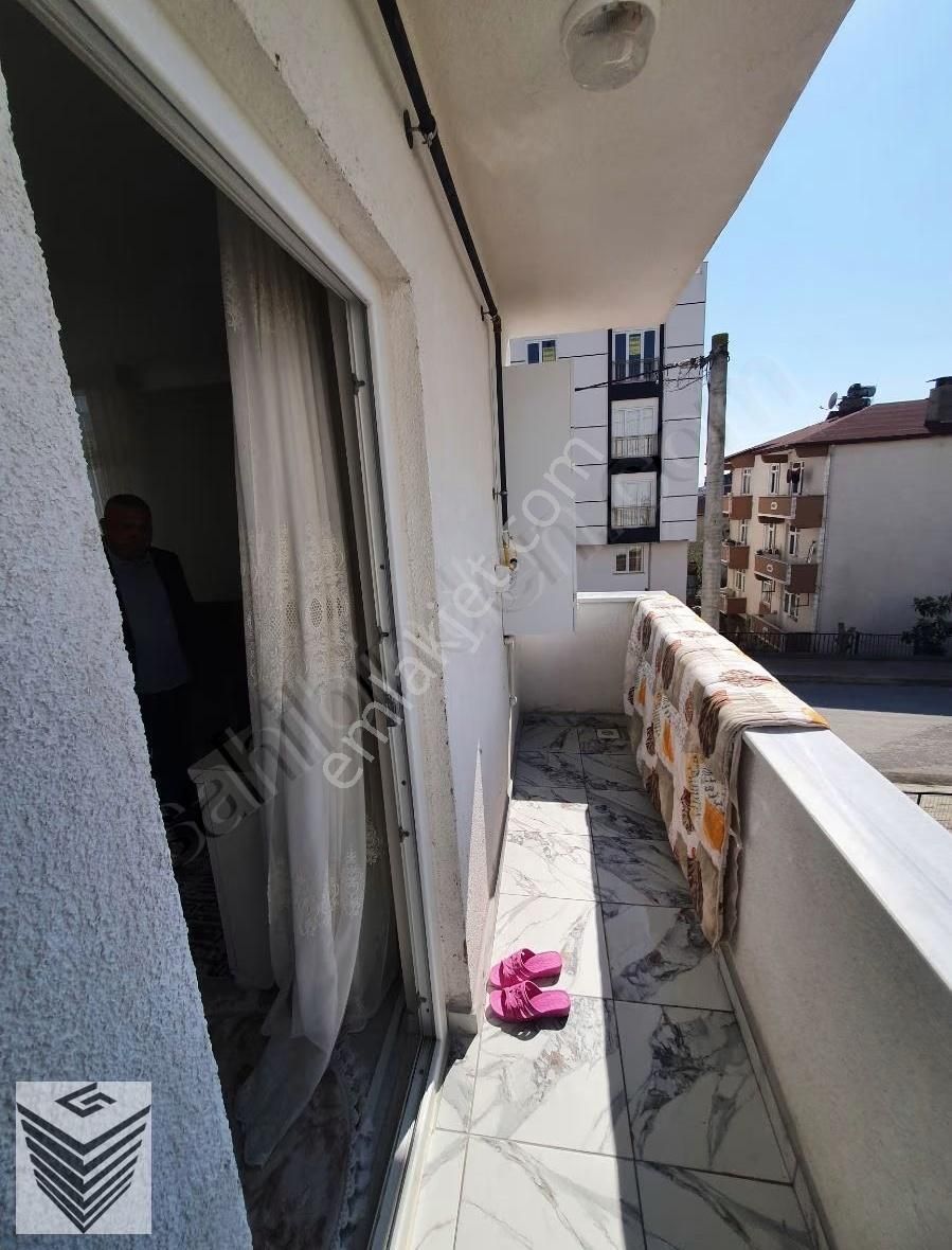 2+1 Arakat..90 M..belediye Yakını..2 Yaşında..kullanışlı Daire..