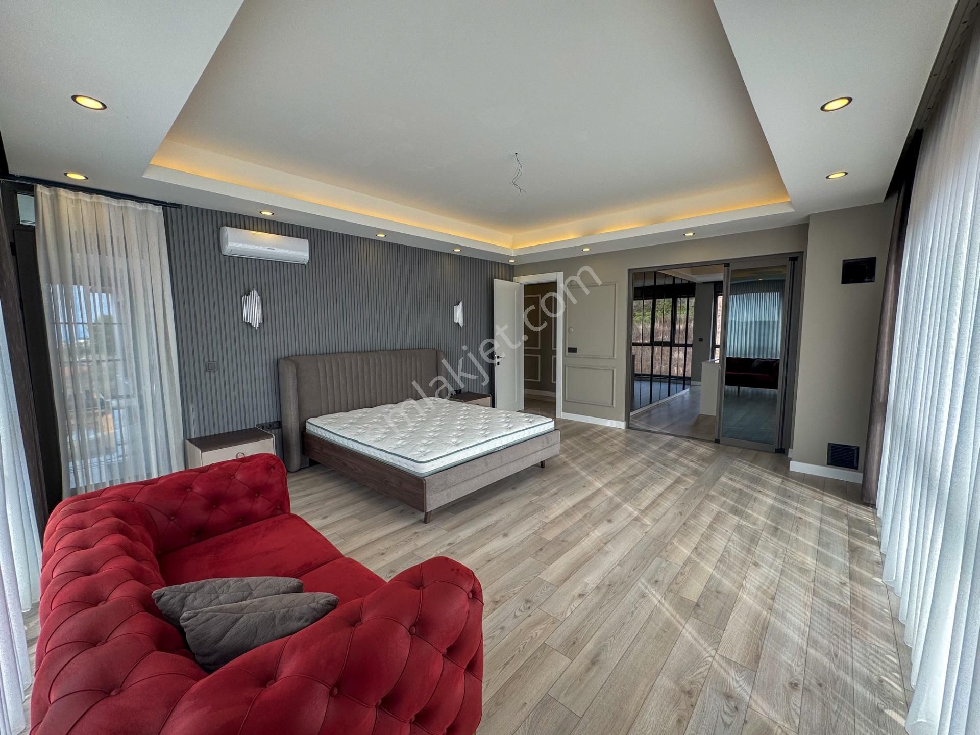 Yalova Kadıköy'de Deniz Ve Doğa Manzaralı Havuzlu Satılık Villa - Görsel 9