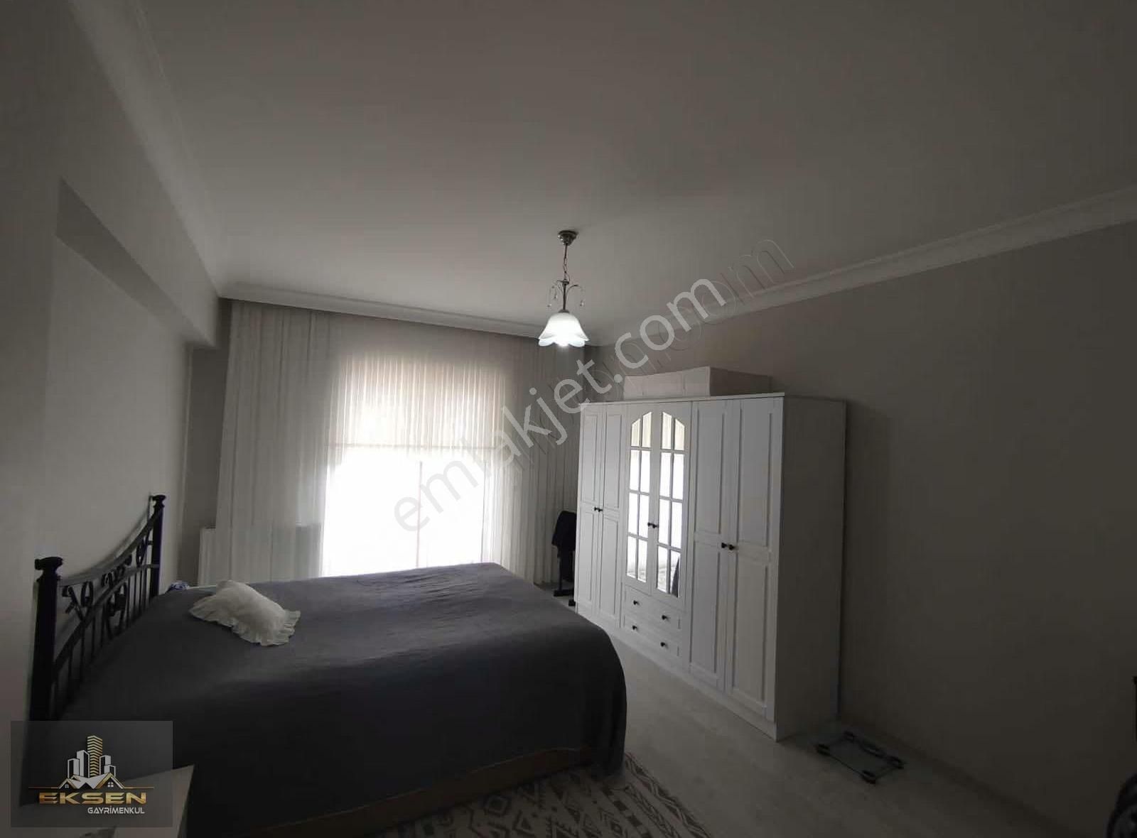 Eksen Gayrimenkul'den Merkezi Konumda Masrafsız 3+1 Site Dairesi - Görsel 5