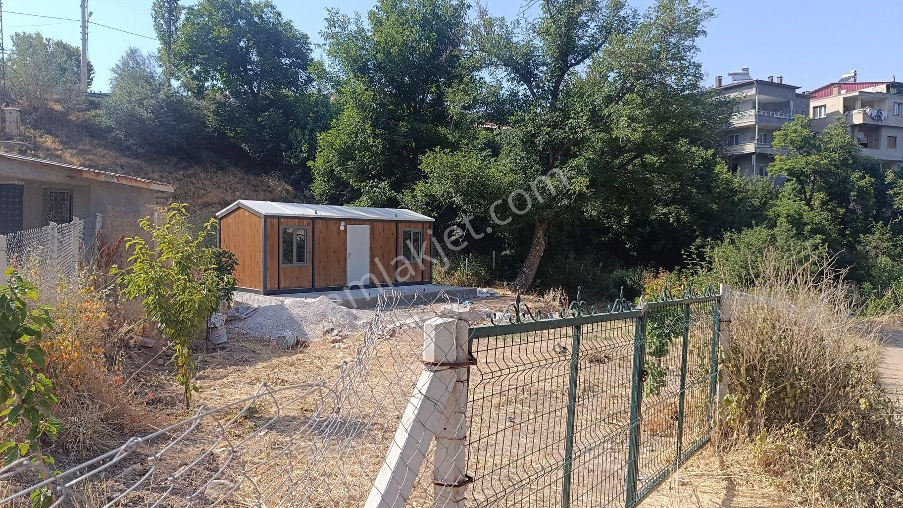 Ulukışla Darboğazında 660 M2 Satılık Arsa+konteyner