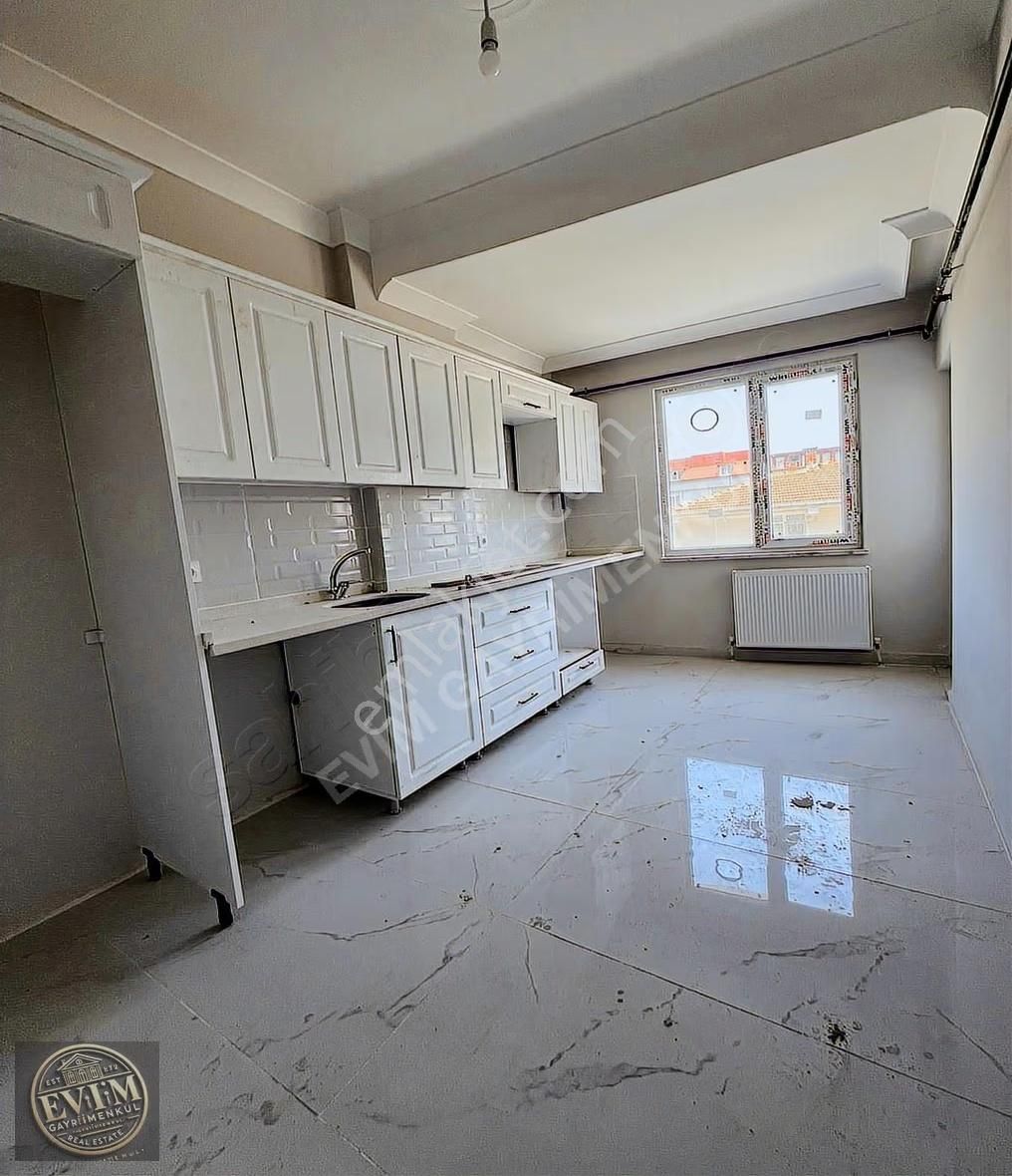 Evim Gayrimenkul'den 2+1 İstasyon Mah.100m² Satılık Daire