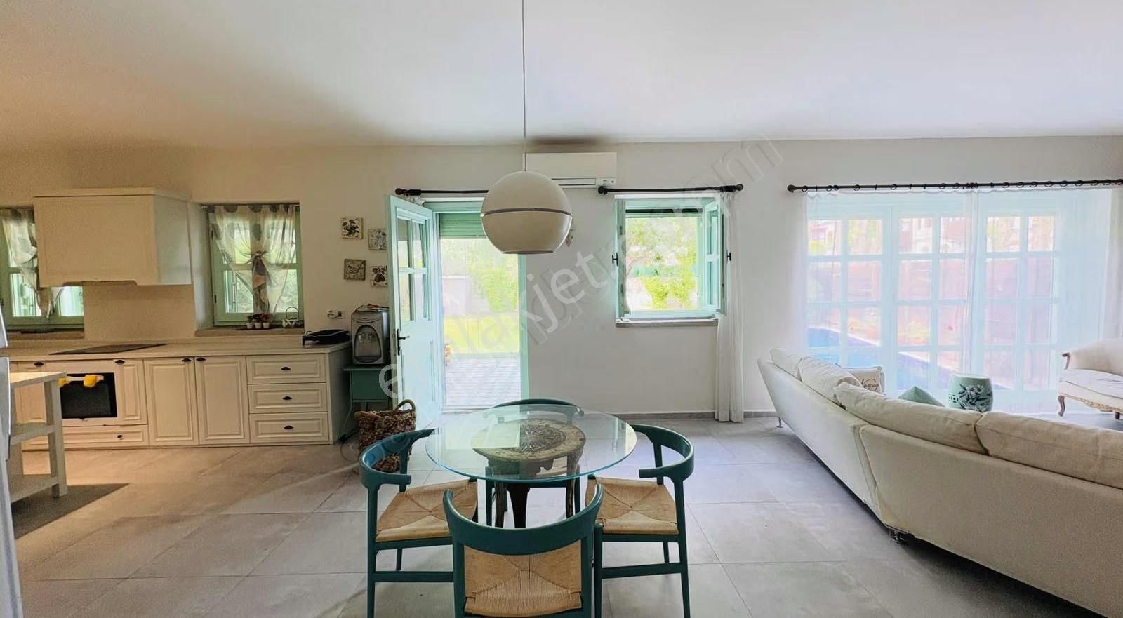 Fast Buy / Alaçatı Hacımemiş 550 M2 Arsa 5+1 Köşe Konum - Görsel 4
