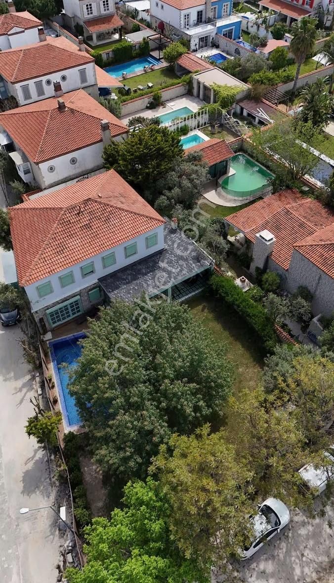 Fast Buy / Alaçatı Hacımemiş 550 M2 Arsa 5+1 Köşe Konum - Görsel 2