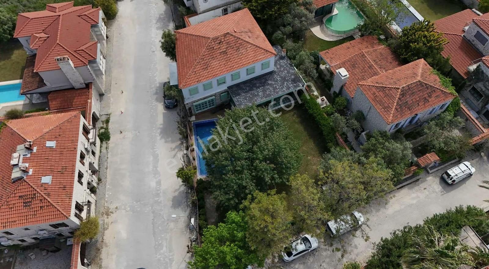 Fast Buy / Alaçatı Hacımemiş 550 M2 Arsa 5+1 Köşe Konum - Görsel 9
