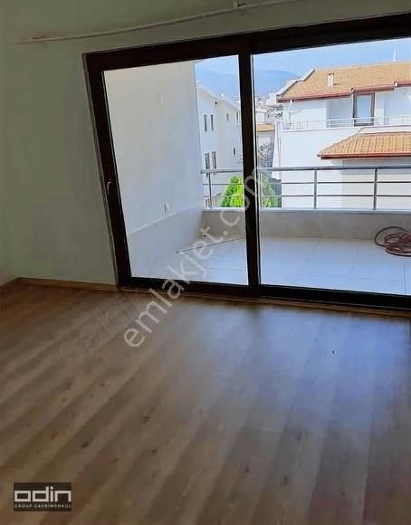 Odin'den Beyaz Melisa Sitesi 5+1 Bahçeli Konforlu Triplex Villa - Görsel 26