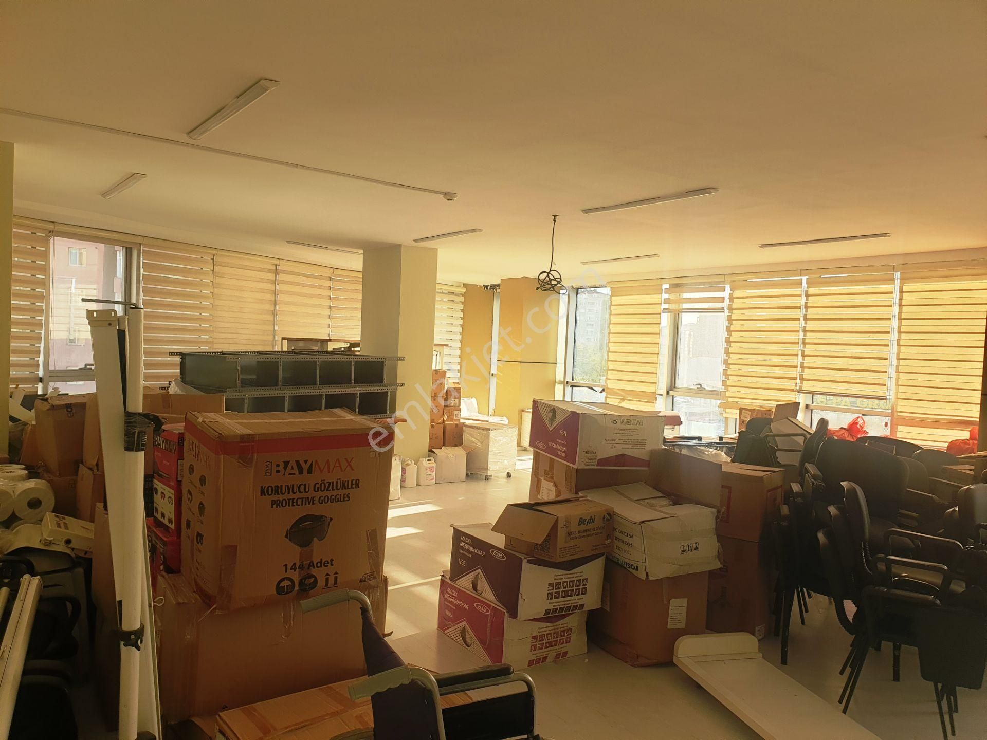 Hürriyet Bulvarı Çarşıda 425 M2 Kiralık Katlar