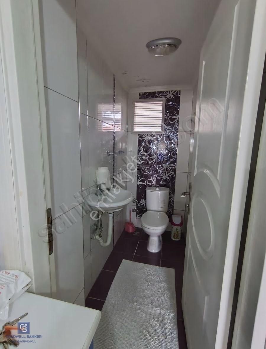 Bayraklı Onur Mahallesinde Kiralık Geniş 3+1 Daire - Görsel 16