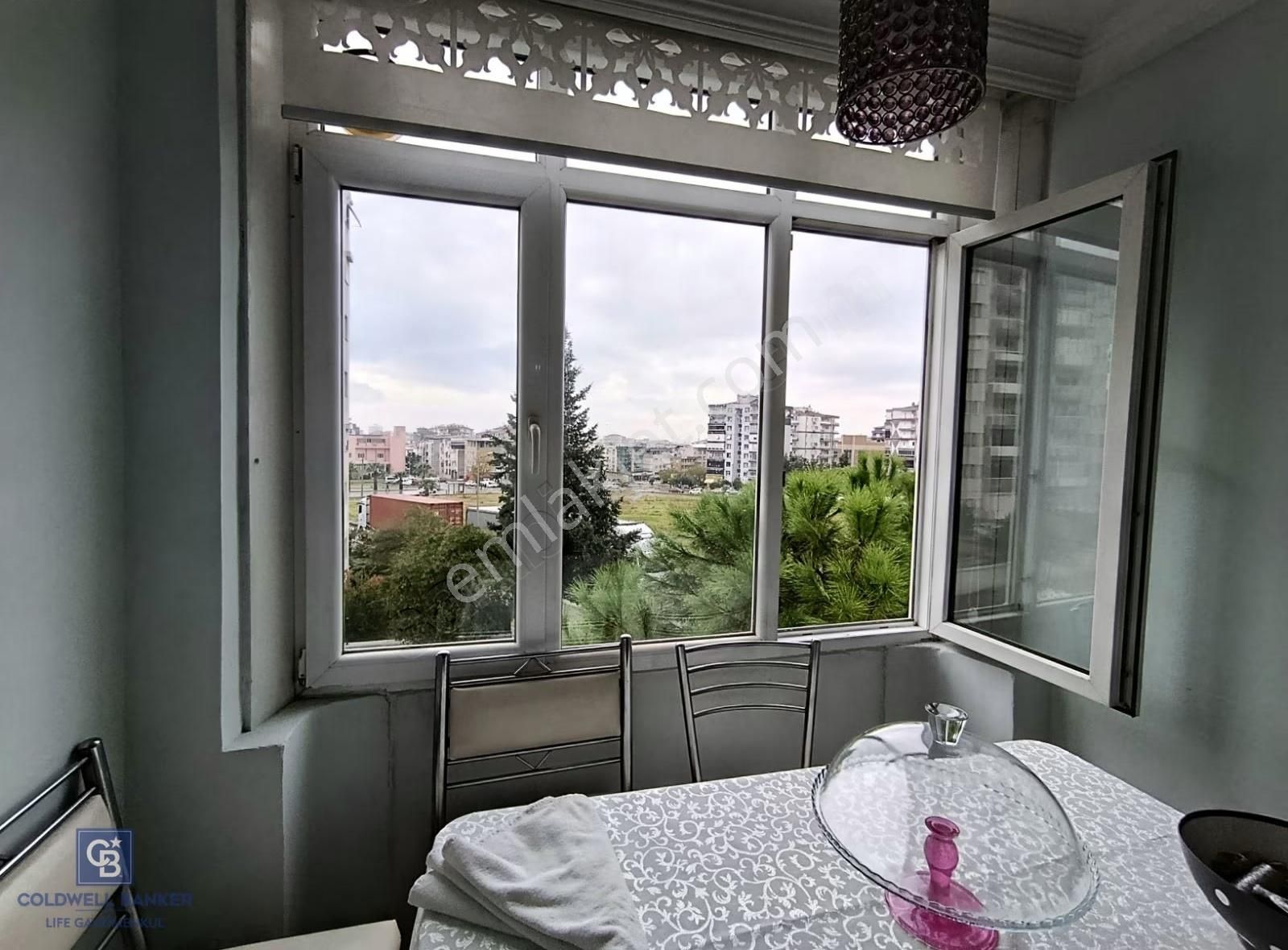 Bayraklı Onur Mahallesinde Kiralık Geniş 3+1 Daire - Görsel 23