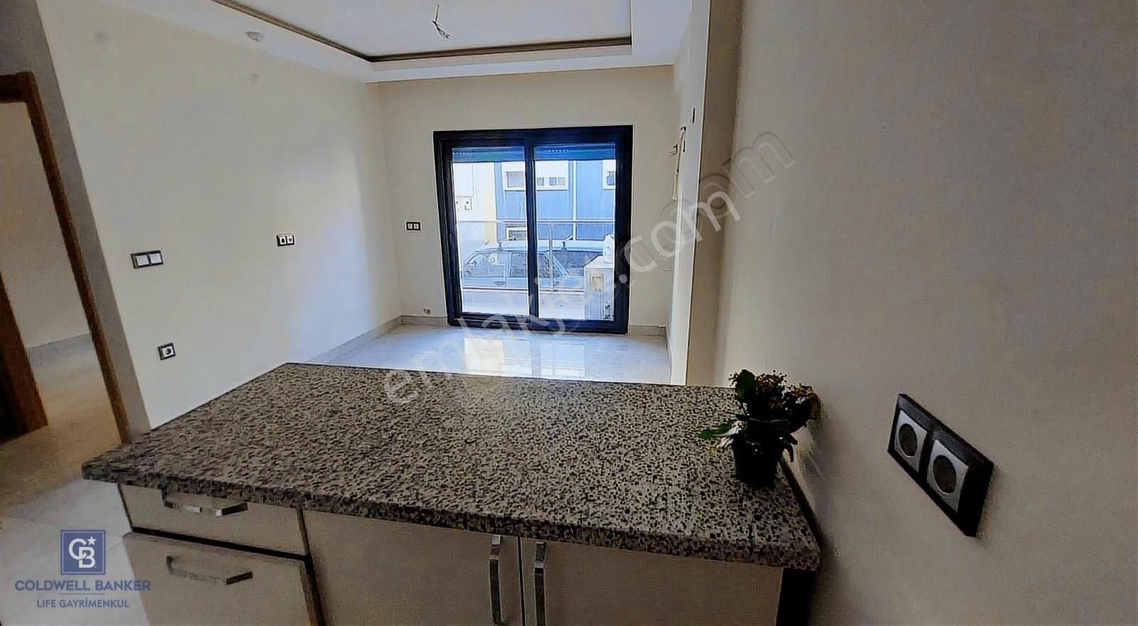 Çeşme Dalyan Da Yıllık Eşyasız Kiralık 1+1 Daire - Görsel 3