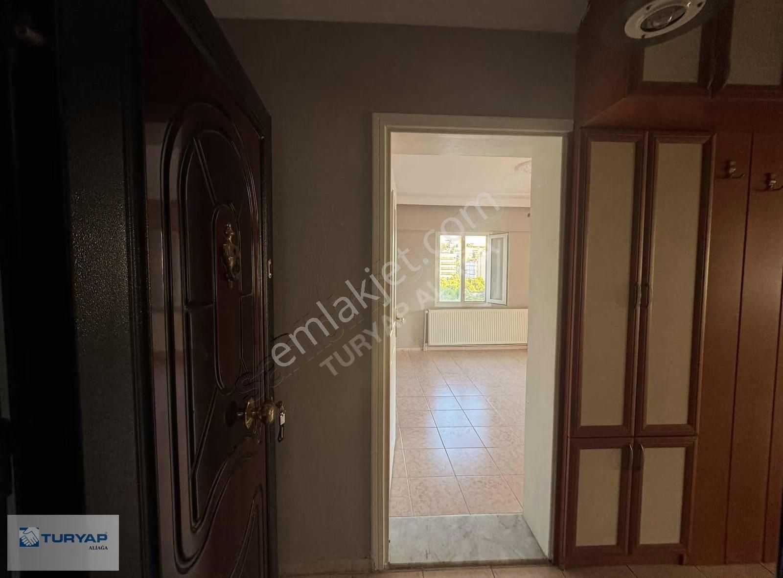 Aliağa Merkezde Kiralık 3+1 Daire - Görsel 16