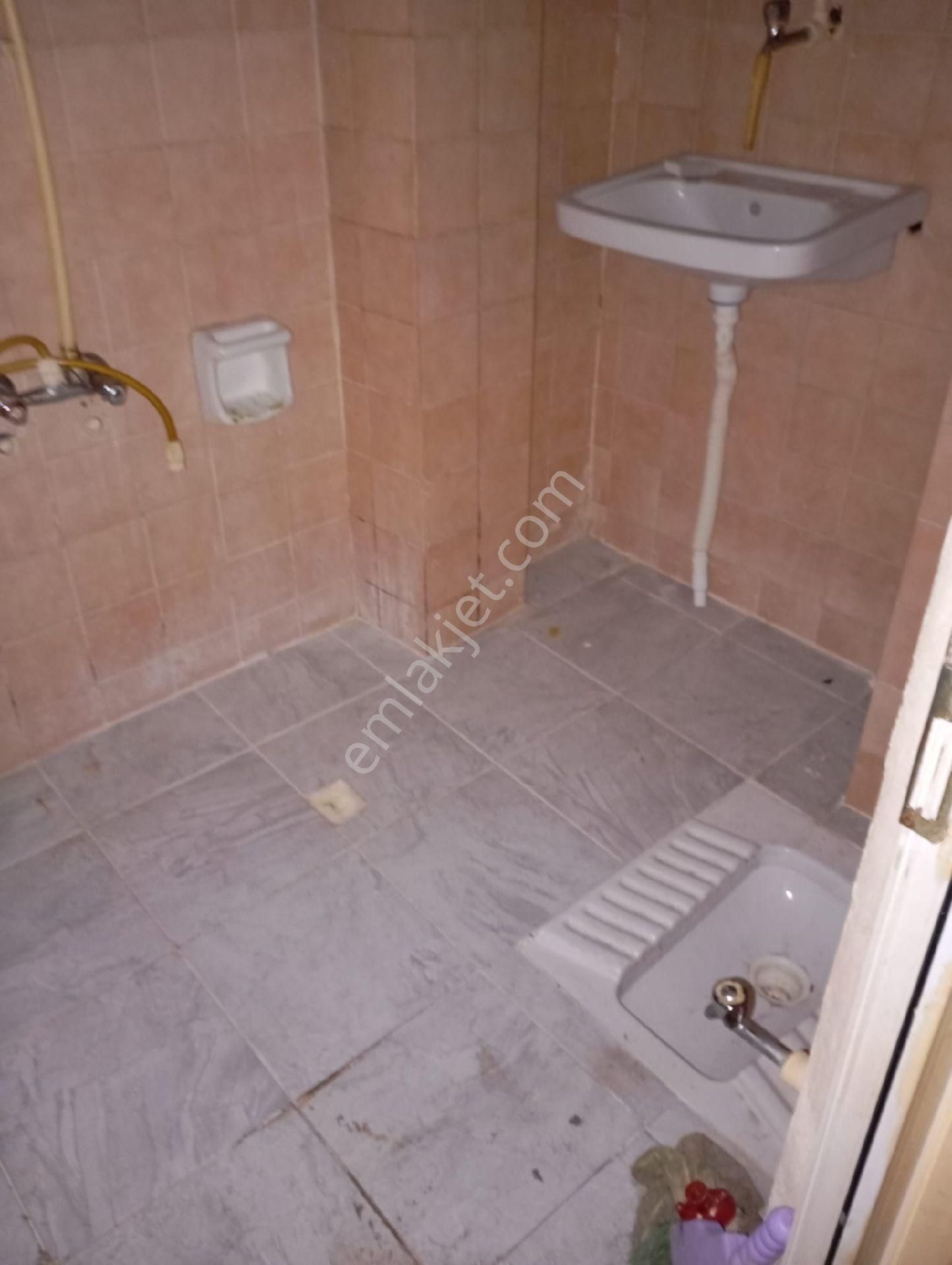 Istanbul Esenler Nine Hatun Mahallesınde 2+1 Satılık Daıre - Görsel 6