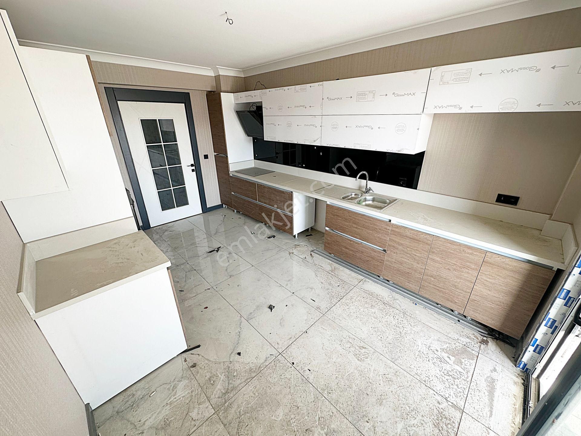 Cihandan Ovacık'ta Tek Bloklu Site İçerisinde 4+1 Satılık - Görsel 6