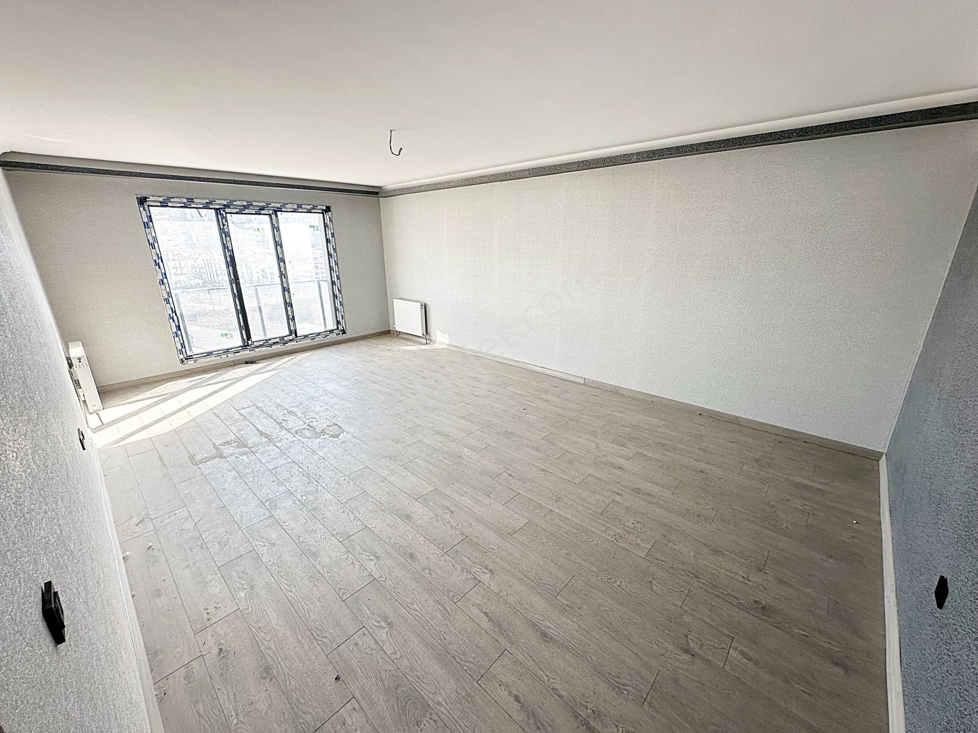 Cihandan Ovacık'ta Tek Bloklu Site İçerisinde 4+1 Satılık - Görsel 7