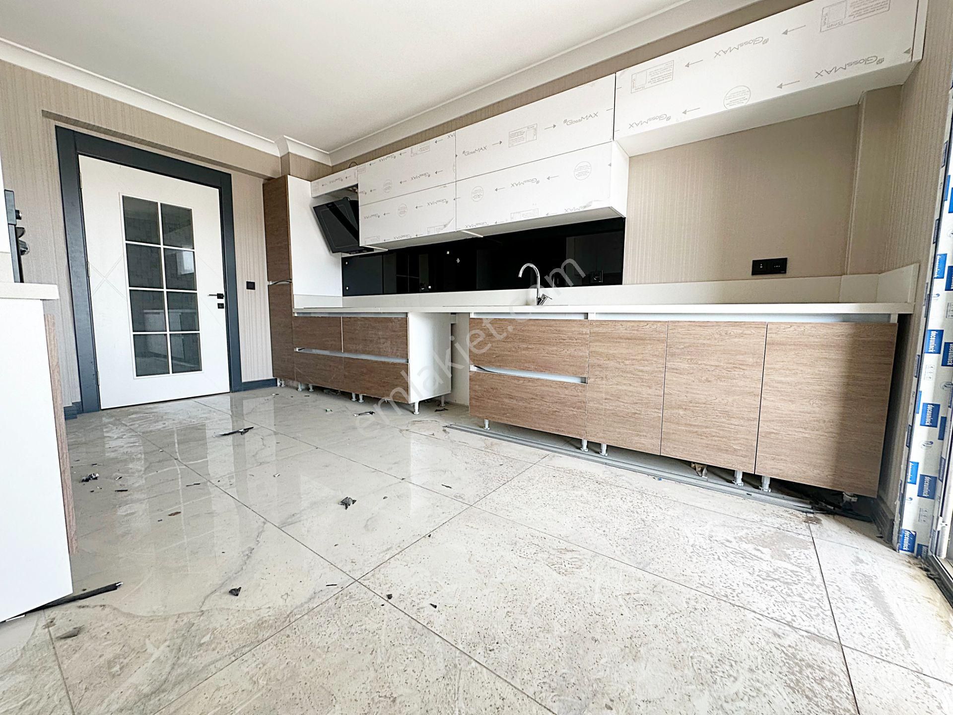 Cihandan Ovacık'ta Tek Bloklu Site İçerisinde 4+1 Satılık - Görsel 3