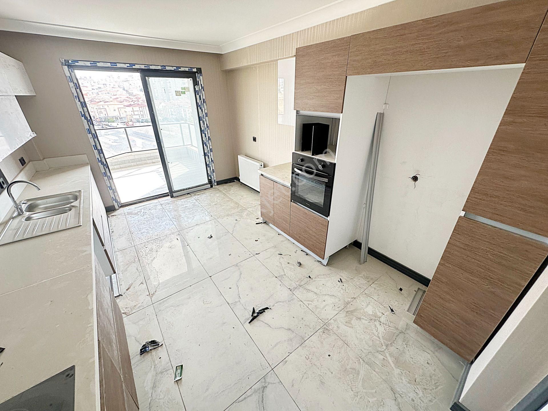 Cihandan Ovacık'ta Tek Bloklu Site İçerisinde 4+1 Satılık - Görsel 5