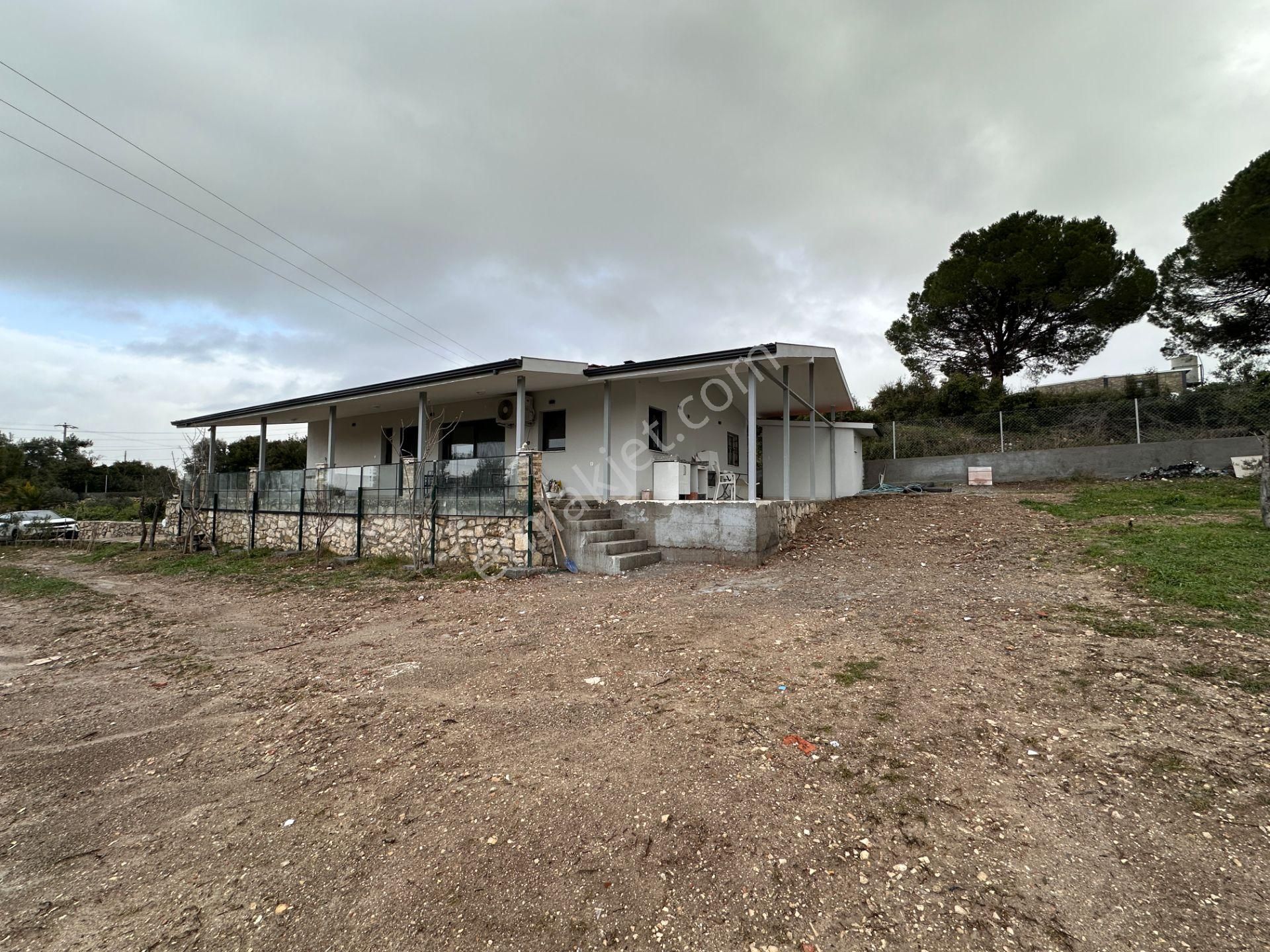 İçmeler'de Deniz Manzaralı Ana Yola Yakın Çiftlik Evi - Görsel 2