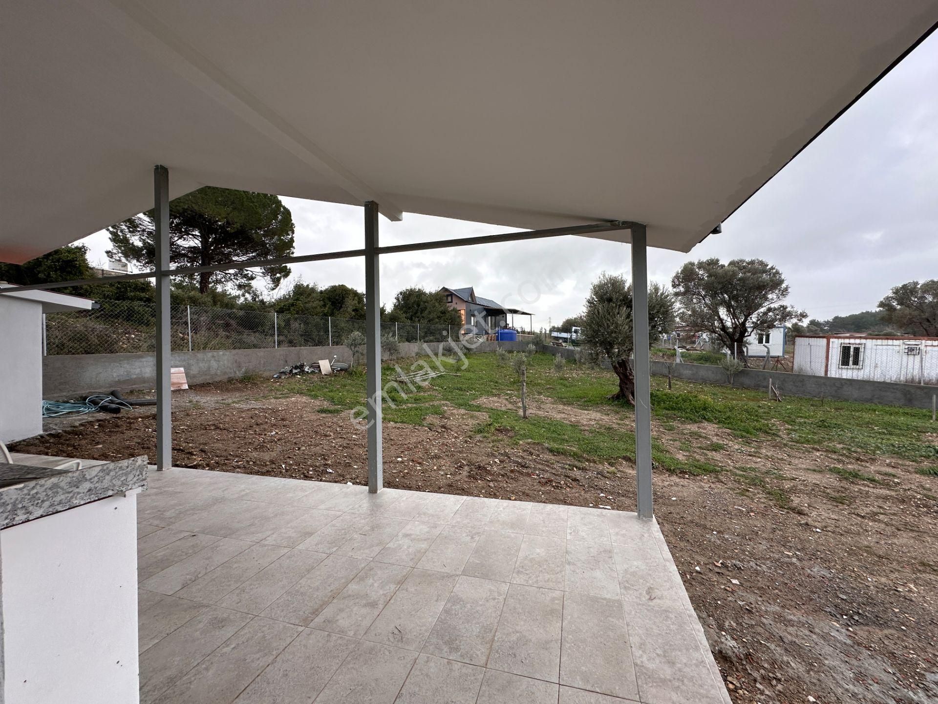 İçmeler'de Deniz Manzaralı Ana Yola Yakın Çiftlik Evi - Görsel 7