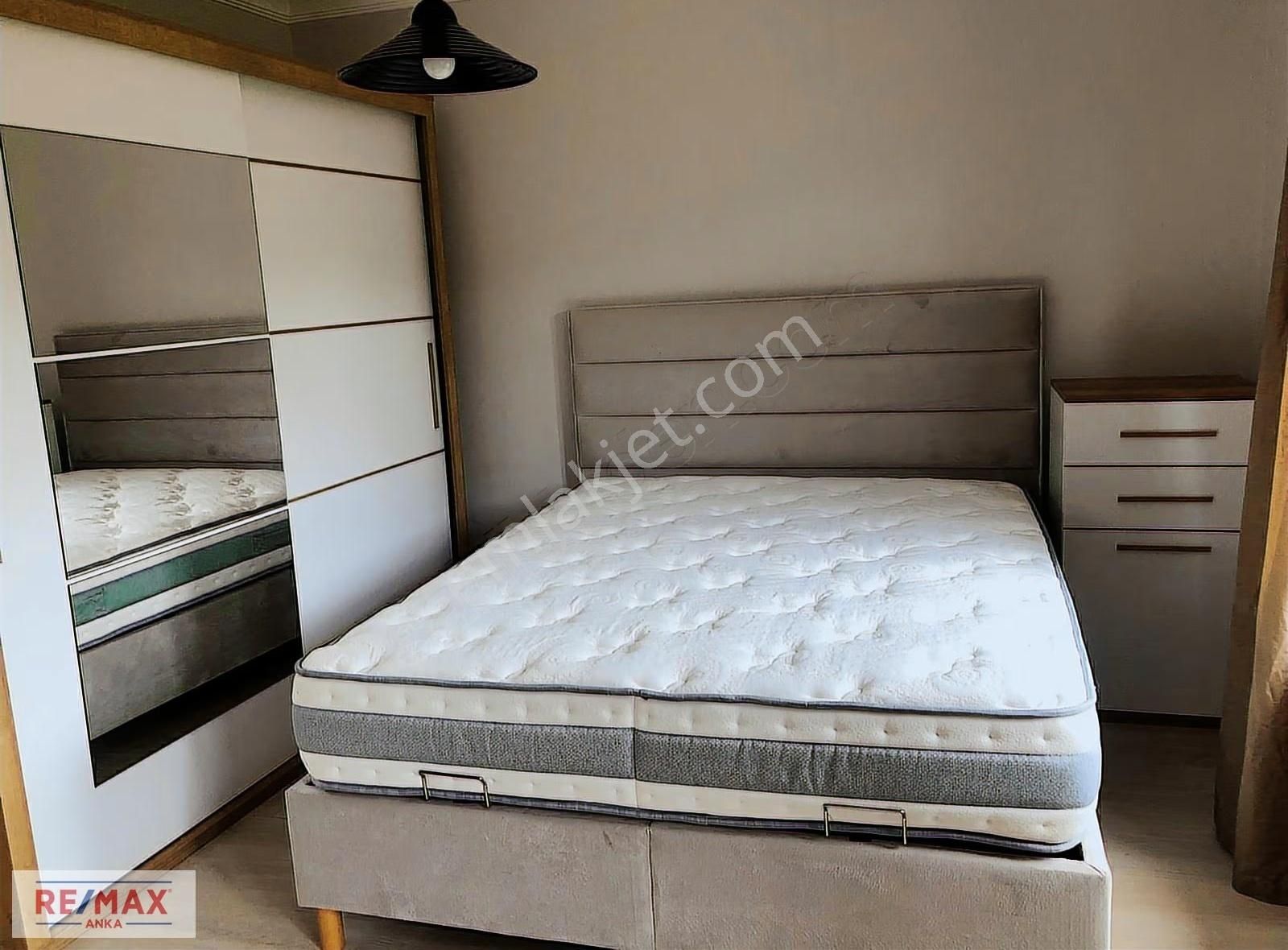 Remax Anka' Dan Ümran Taşevlerde Komple Yenilenmiş Satılık Villa - Görsel 9