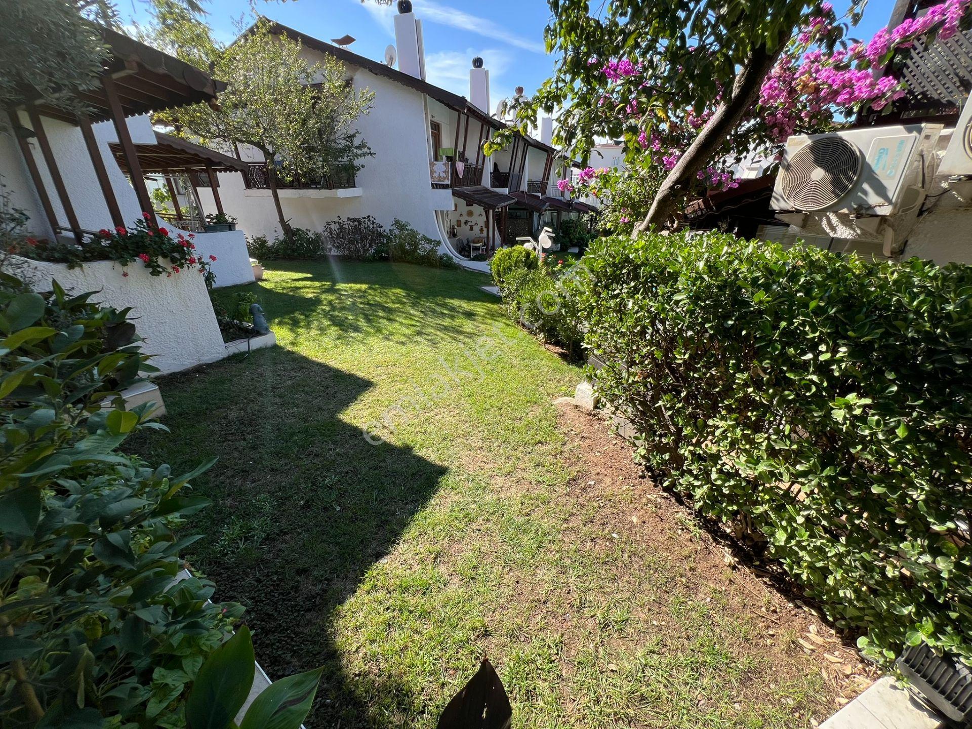 Vizyon Emlak'tan Site İçerisinde Havuzlu Masrafsız Yapılı Villa - Görsel 29