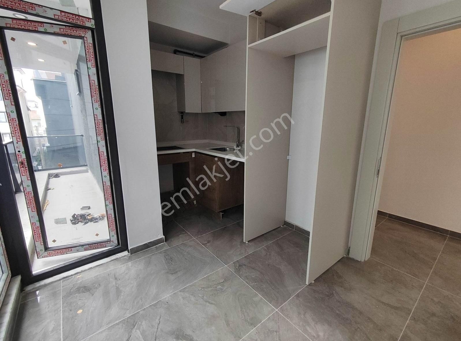 Çiftlikköy Sahilde 2+1 Denize Yakın Arakat Sıfır Daire - Görsel 2