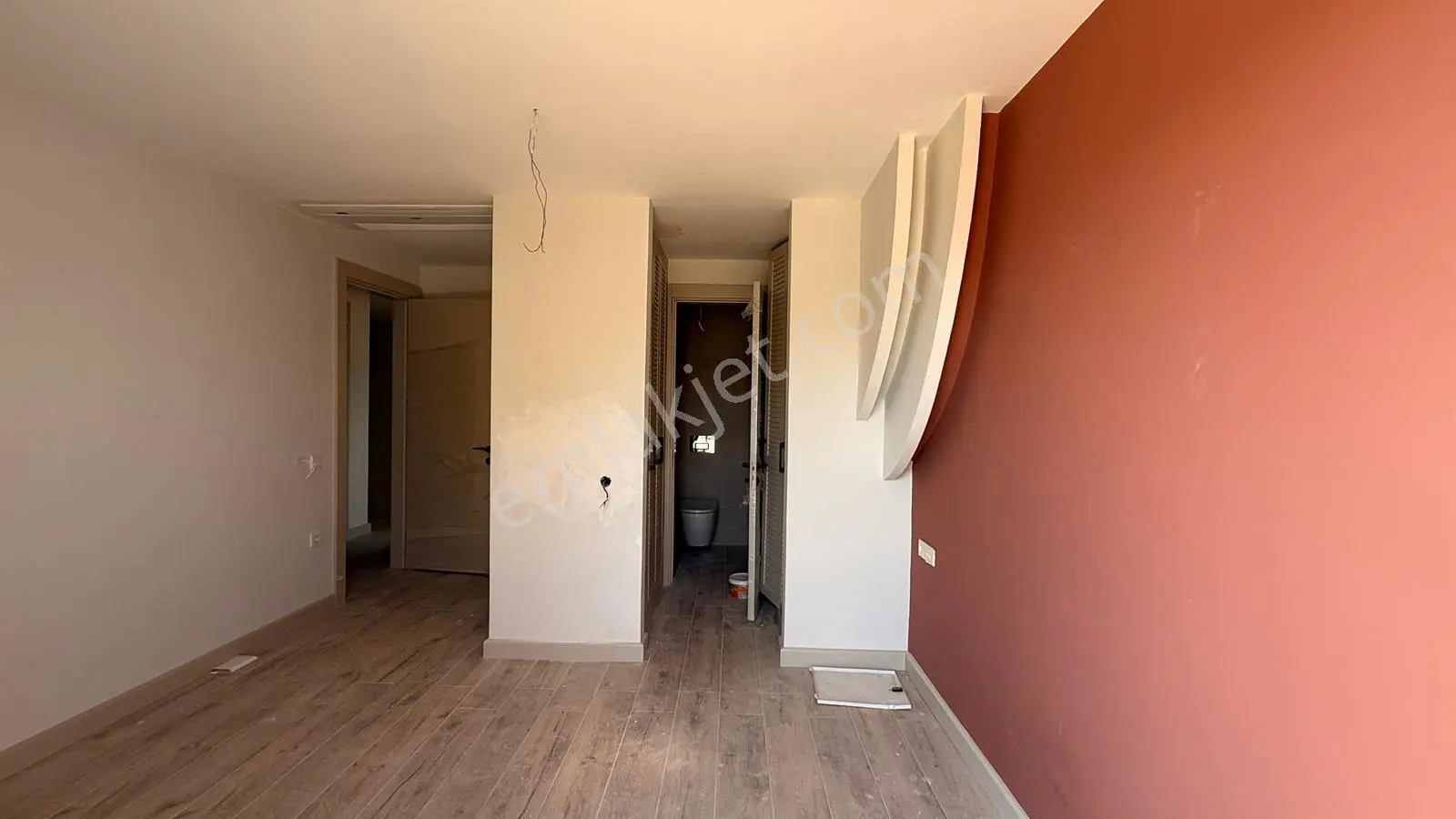 Kuşadası Awm Ve Denize Yakın Konumda Müstakil Bahçeli 5+2 Villa - Görsel 13