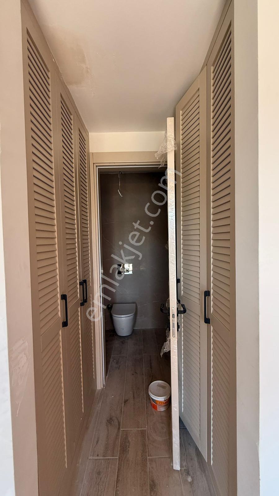 Kuşadası Awm Ve Denize Yakın Konumda Müstakil Bahçeli 5+2 Villa - Görsel 11