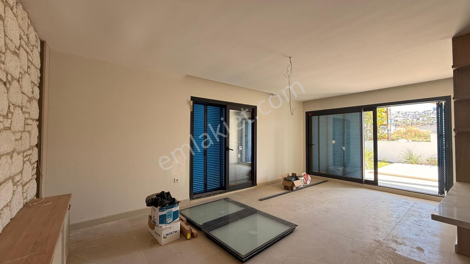 Kuşadası Awm Ve Denize Yakın Konumda Müstakil Bahçeli 5+2 Villa - Görsel 17