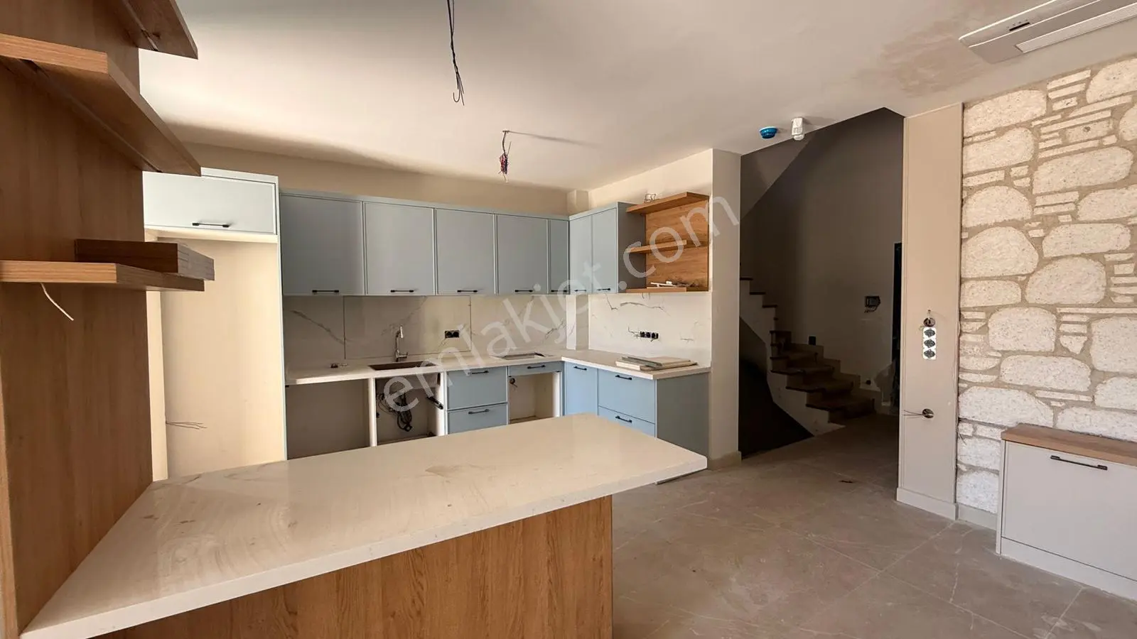 Kuşadası Awm Ve Denize Yakın Konumda Müstakil Bahçeli 5+2 Villa - Görsel 6