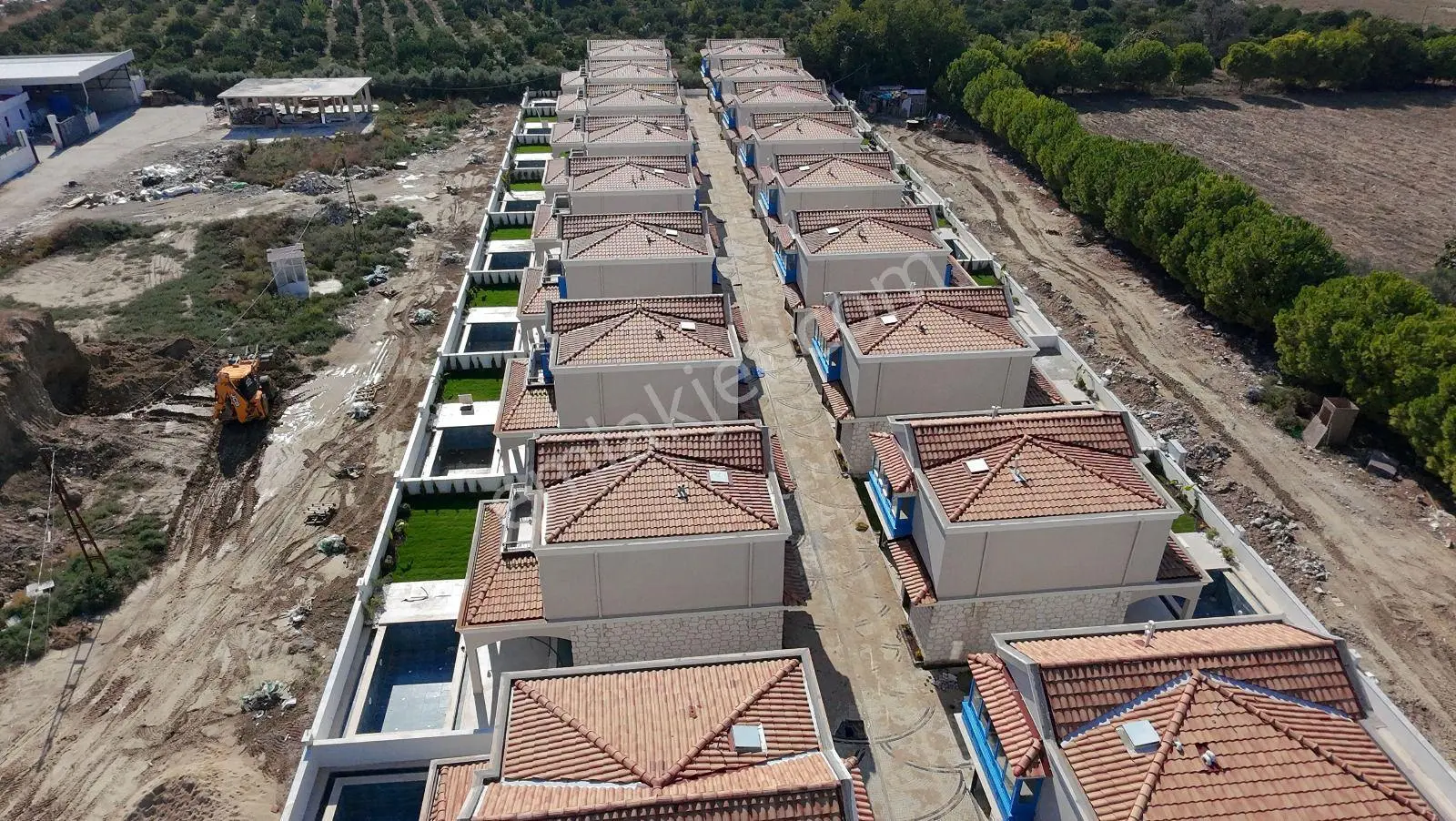 Kuşadası Awm Ve Denize Yakın Konumda Müstakil Bahçeli 5+2 Villa - Görsel 18