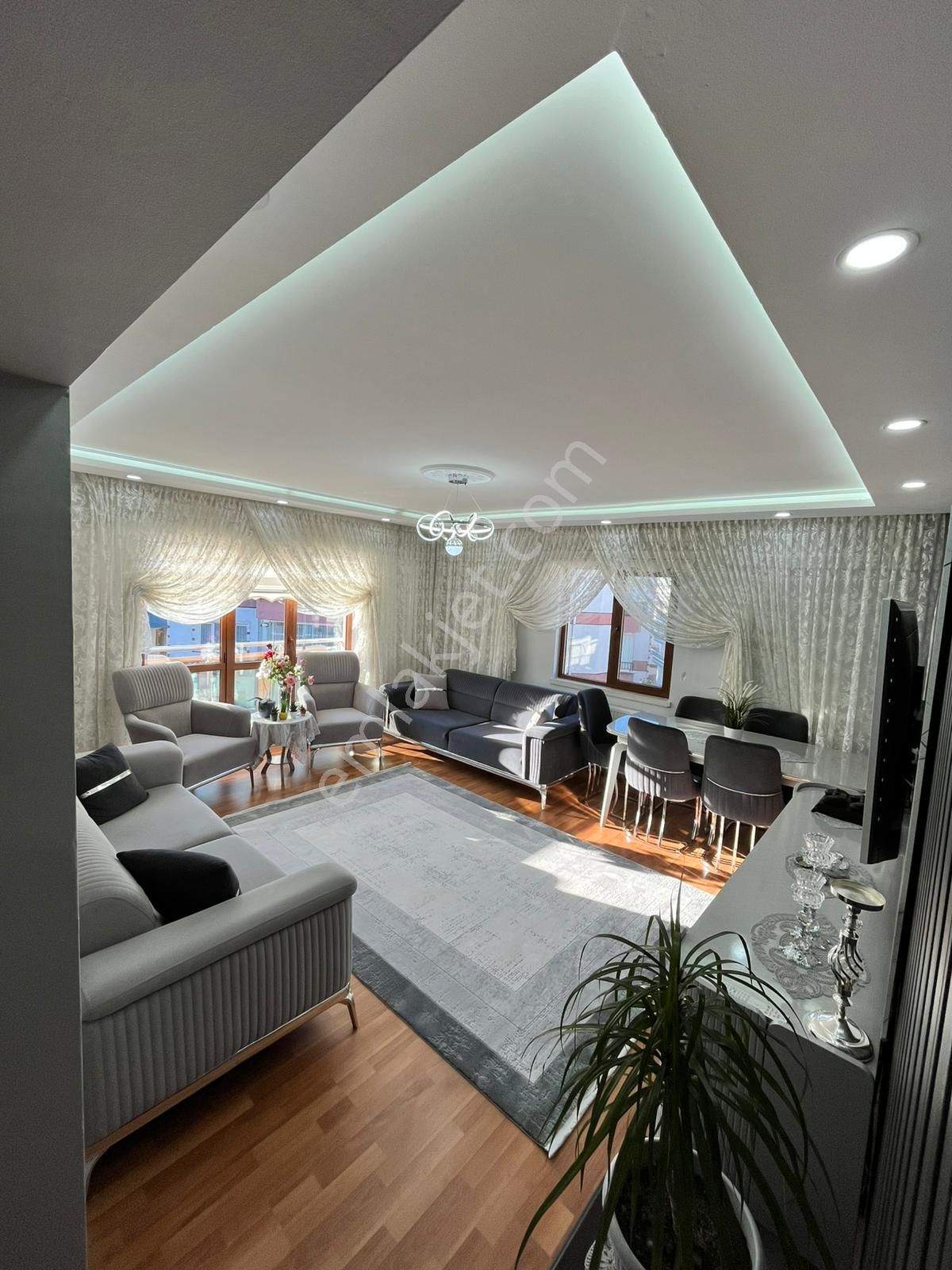 Pınarbaşı Mh 3+1 Katta Ebeveyn Banyolu Lux Yapılı Daire - Görsel 3