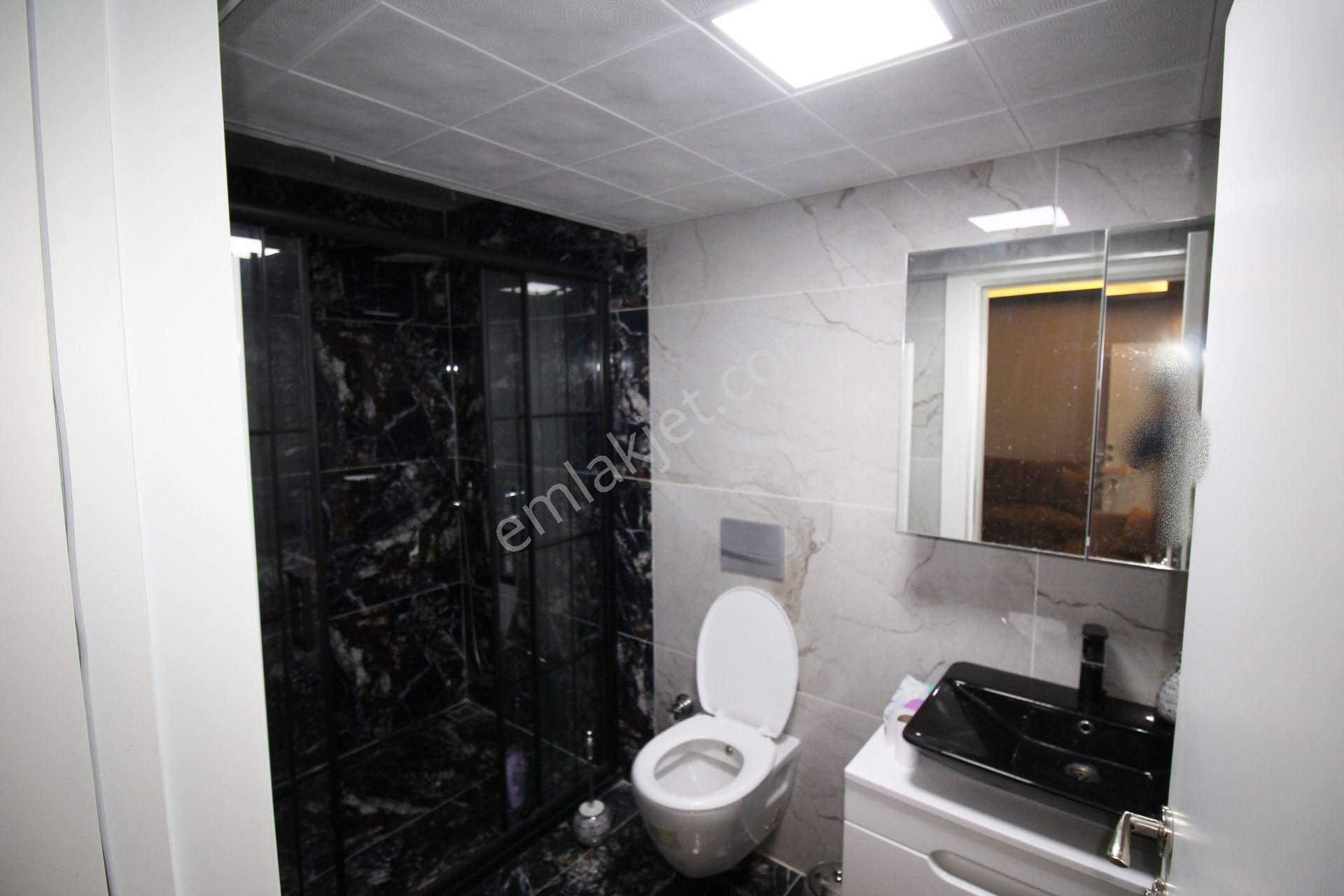 Krc'den Misket Mahallesinde 700 Metrekare Komple Satılık Dükkan - Görsel 15