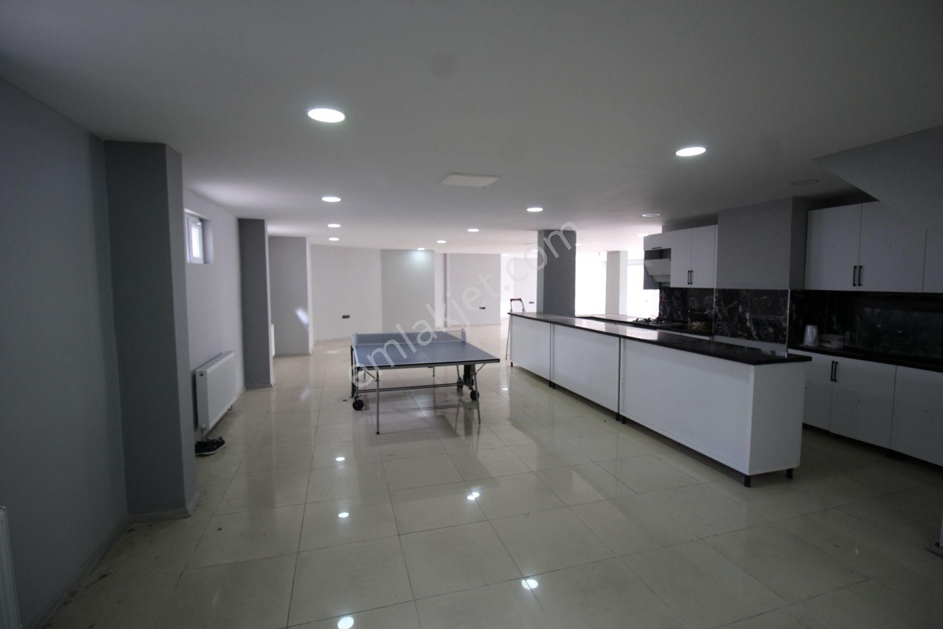 Krc'den Misket Mahallesinde 700 Metrekare Komple Satılık Dükkan - Görsel 6