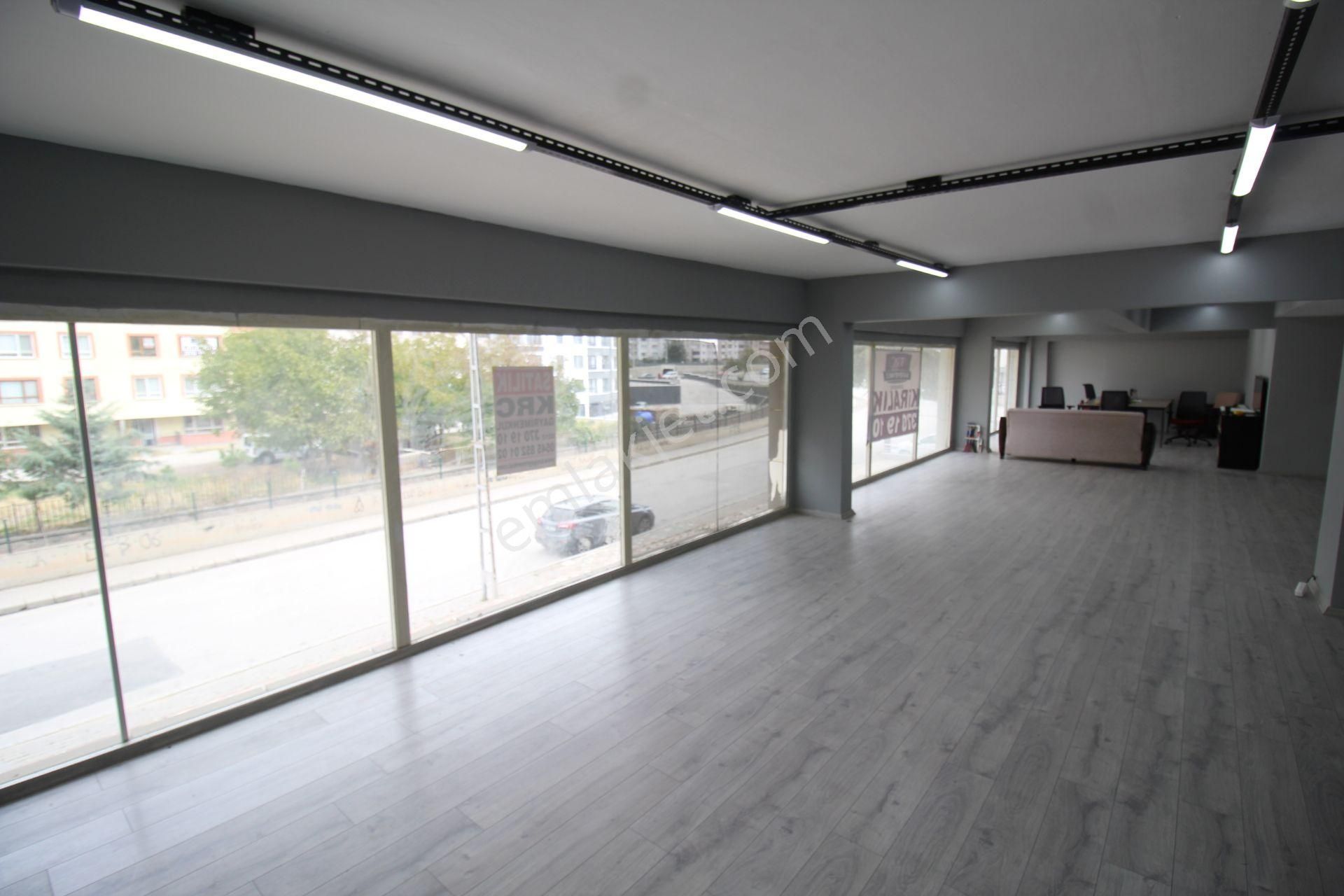 Krc'den Misket Mahallesinde 700 Metrekare Komple Satılık Dükkan - Görsel 2