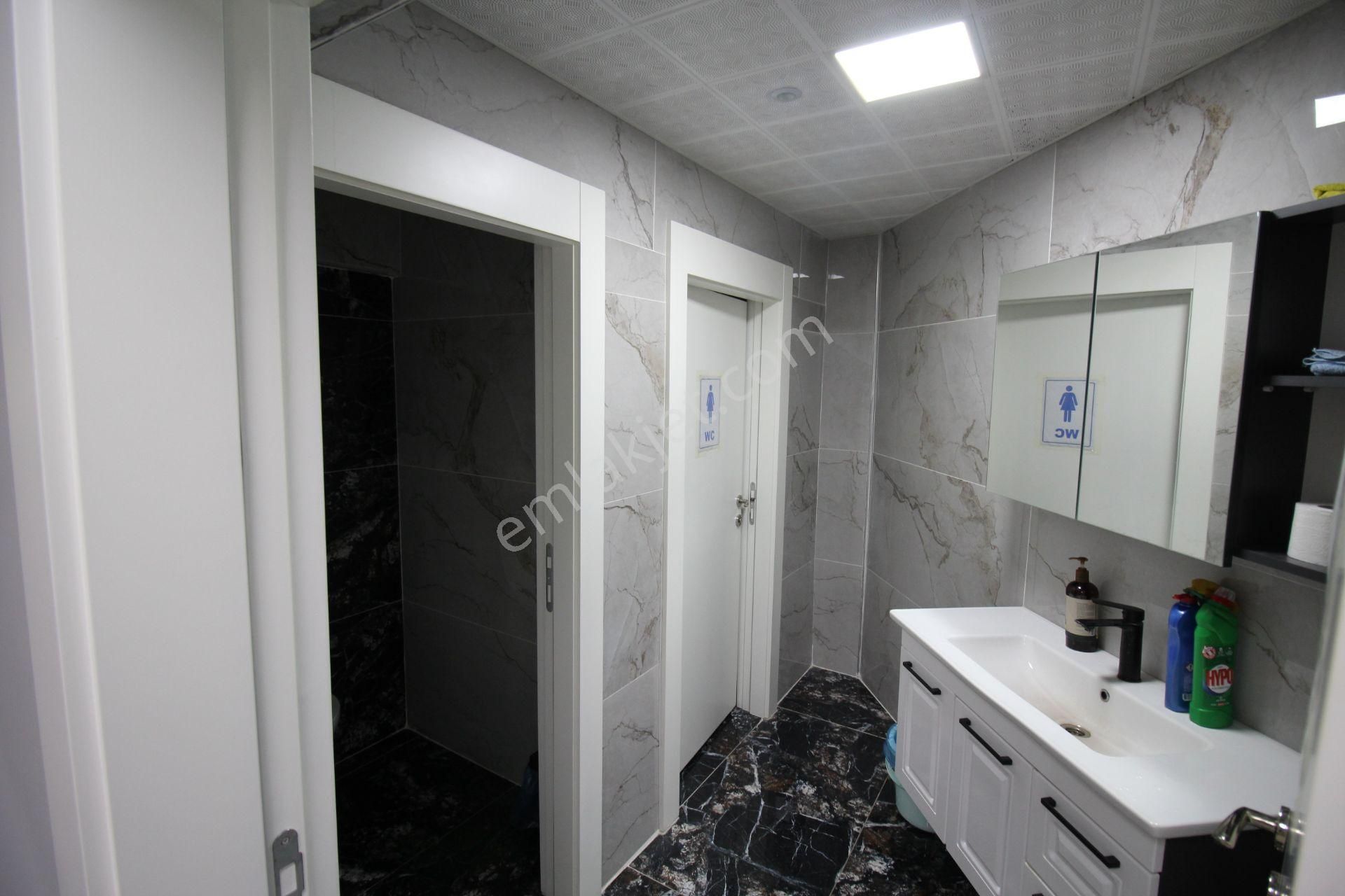 Krc'den Misket Mahallesinde 700 Metrekare Komple Satılık Dükkan - Görsel 18