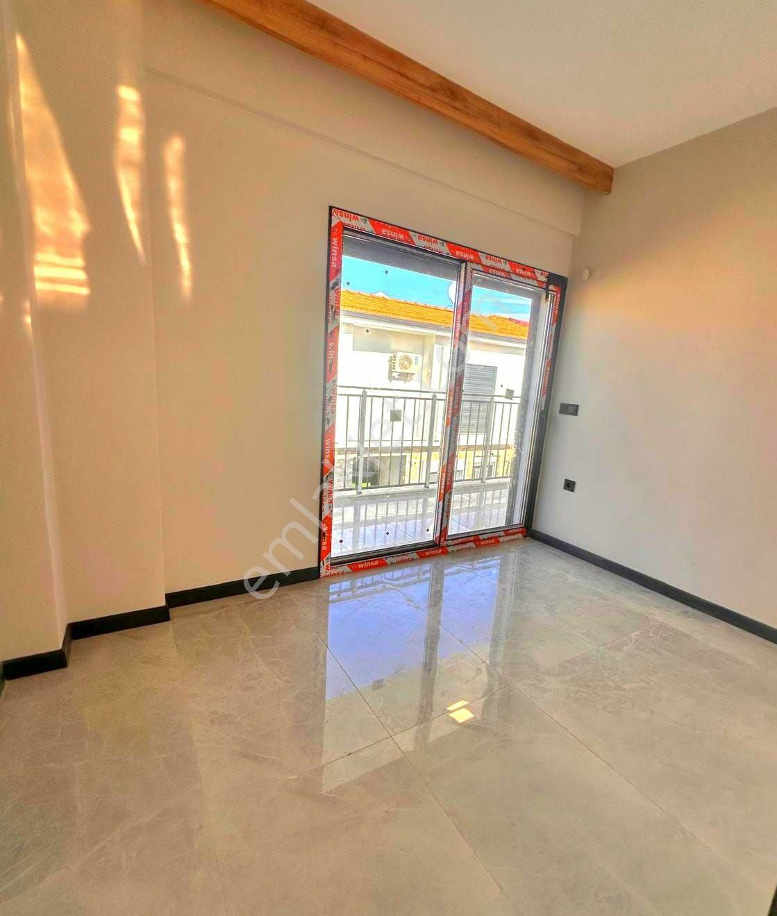 Kuşadasında Köşe Konumlu Özel Havuzlu 3+1 Sıfır Villa - Görsel 35