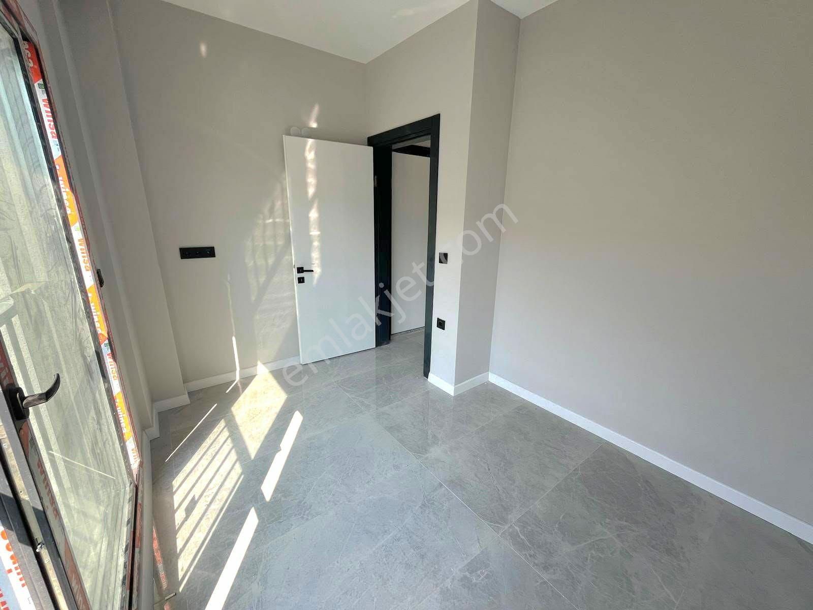 Kuşadasında Köşe Konumlu Özel Havuzlu 3+1 Sıfır Villa - Görsel 20