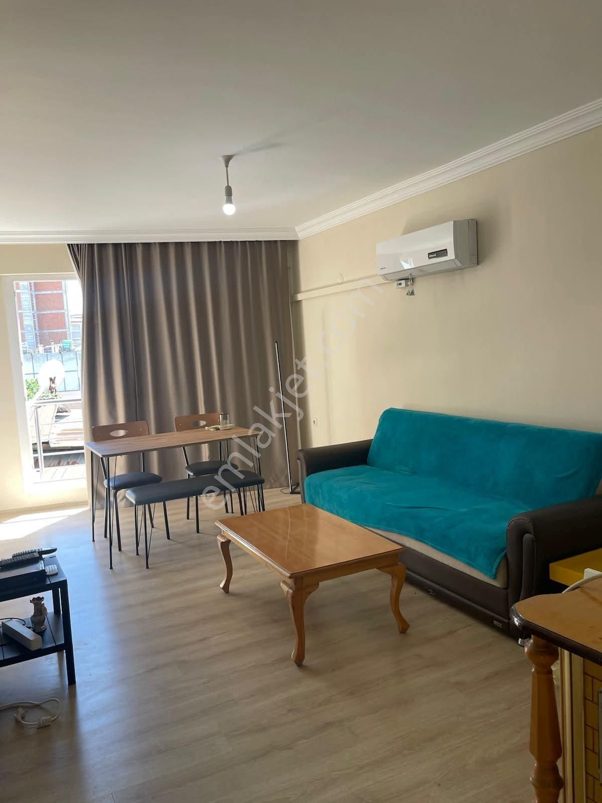 Konut Emlaktan Aydın Nazilli Sümer Mah Cadde Üzeri 1+1 Esyalı Daire