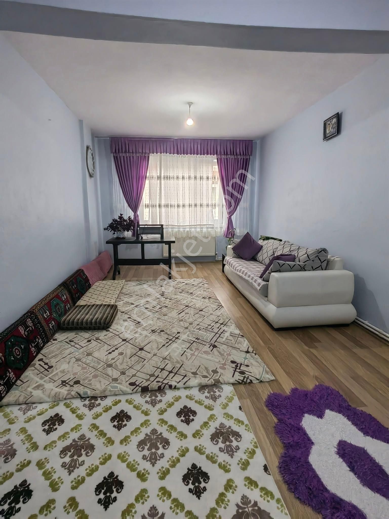 Nasreddin Emlaktan Çarşı Merkezde Kiralık Eşyalı Daire