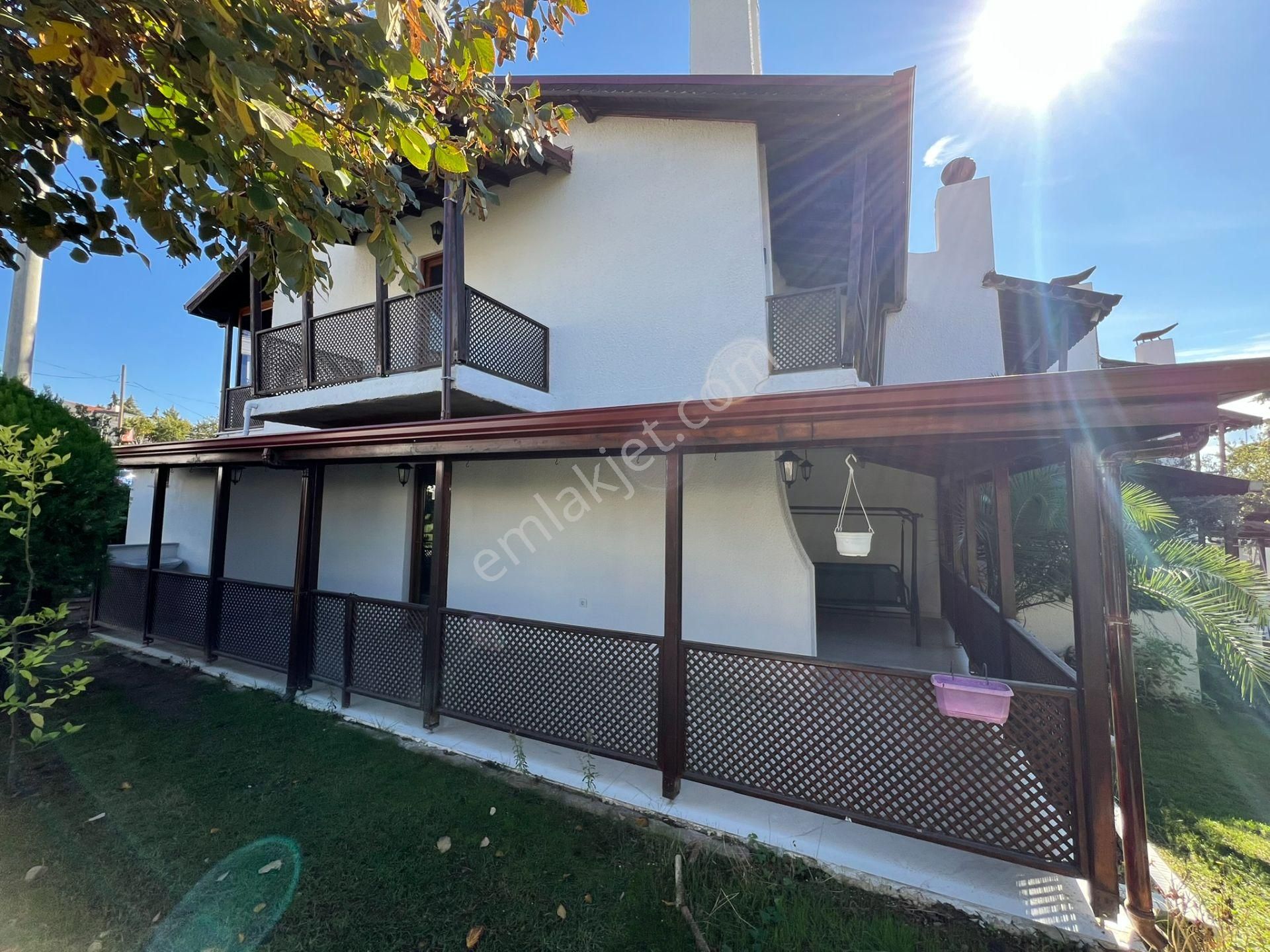 Vizyon Emlak'tan Site İçerisinde Havuzlu Yapılı Villa - Görsel 23