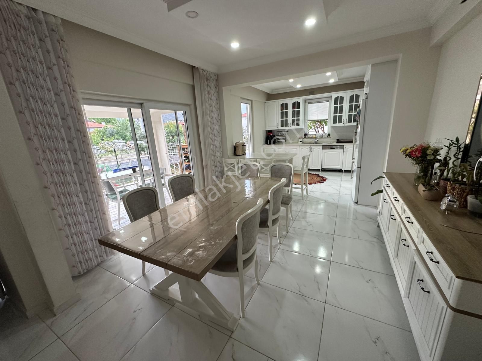 🏡 Doğayla İç İçe, Sıcacık Bir Yuva – 403 M² Arsada Müstakil 6+1 Dubleks Villa 🌿 - Görsel 5