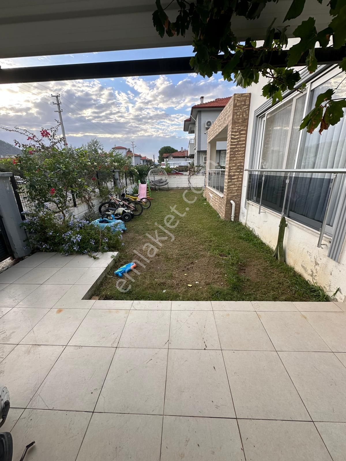 🏡 Doğayla İç İçe, Sıcacık Bir Yuva – 403 M² Arsada Müstakil 6+1 Dubleks Villa 🌿 - Görsel 9