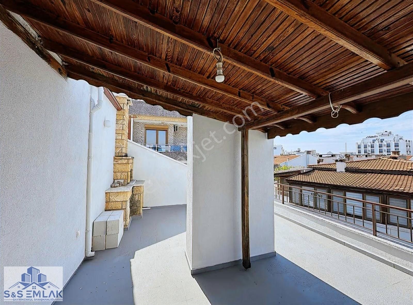 S&s Emlakdan Ayvalık Sarımsaklıda Satılık 4+1 Dubleks Daire - Görsel 8