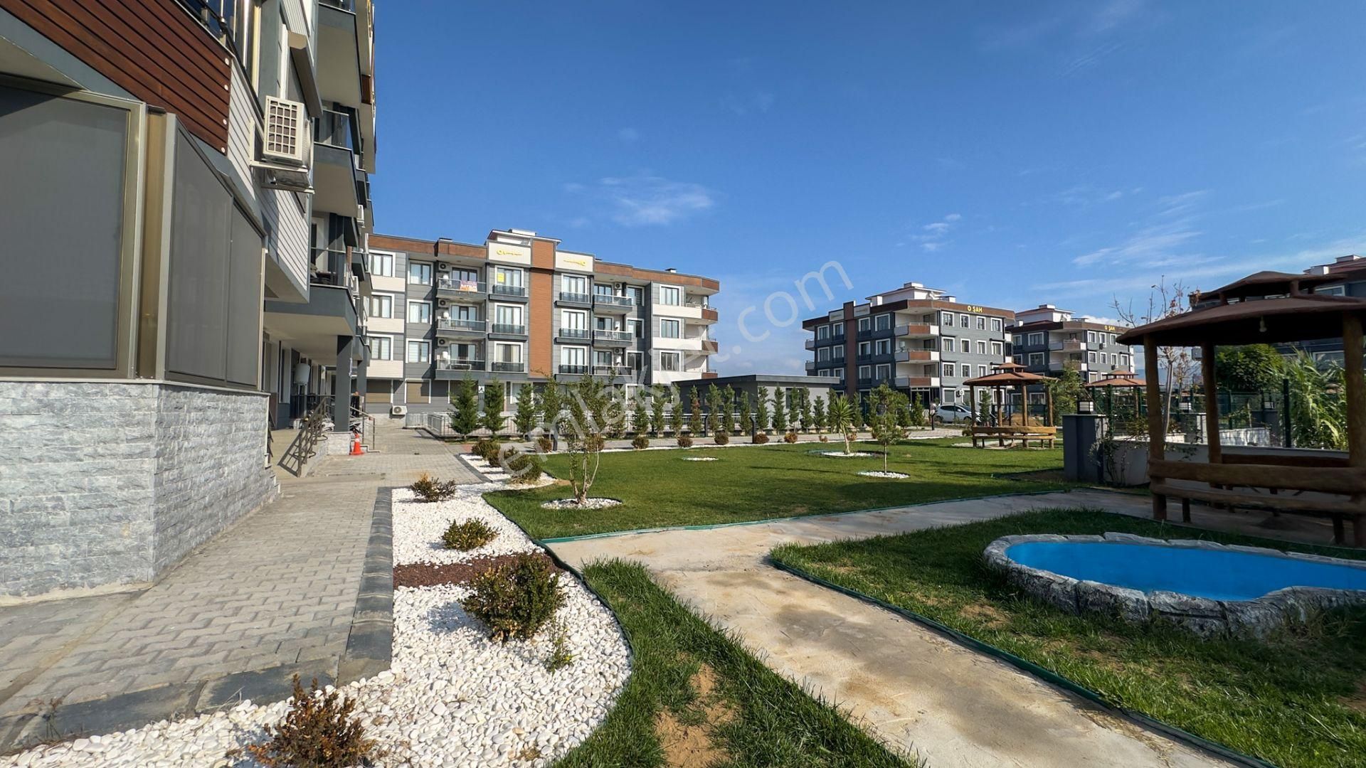 No:10 Gayrimenkul'den–altınova’da Havuzlu Site İçerisinde,merkezi Konumda 2+1 Bahçe Katı Daire - Görsel 3
