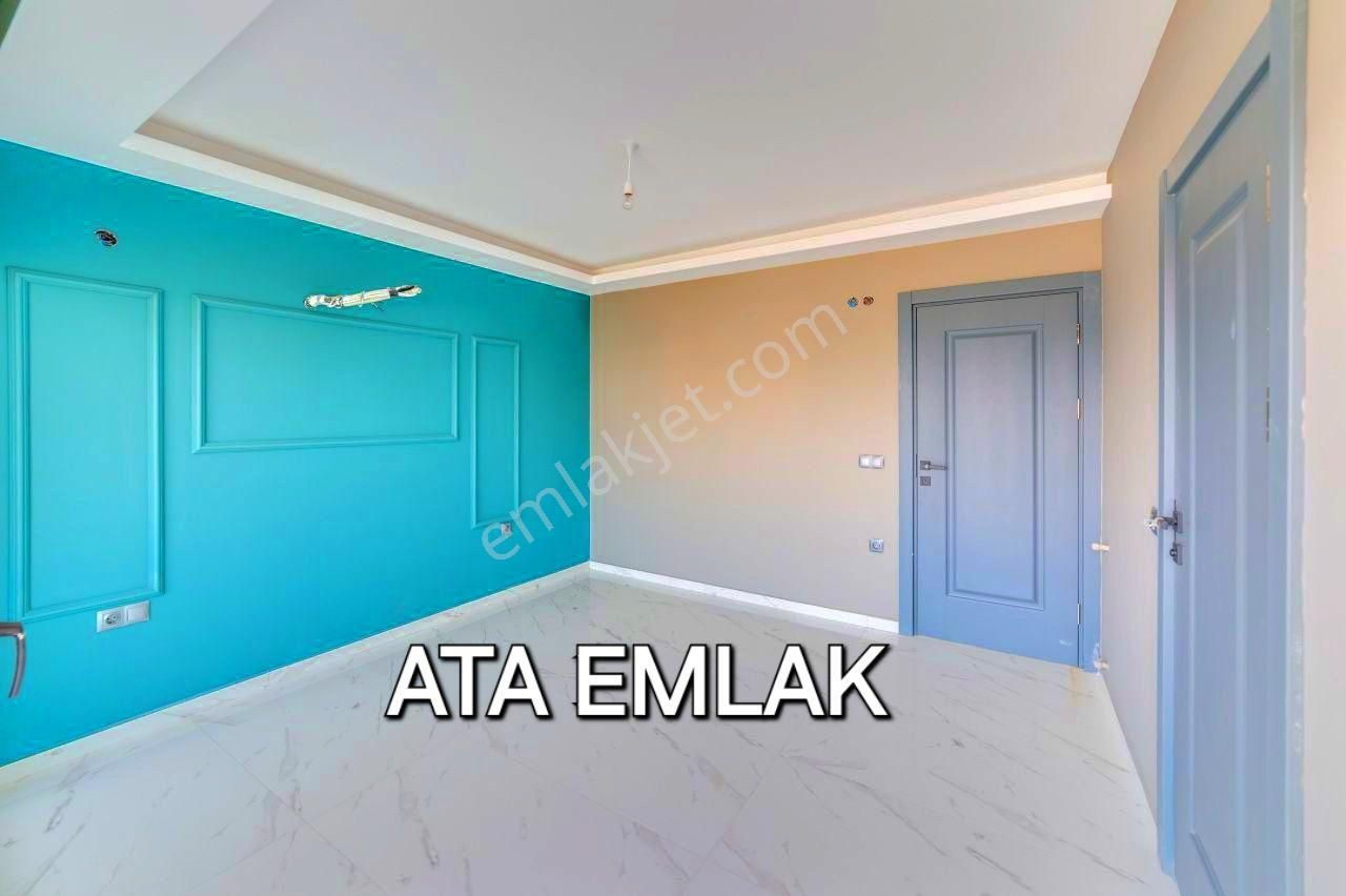 Kuşadasında Plaja Ve Avm'lere Yakın Havuzlu Sitede Otoparklı Bahçeli Sıfır Villa - Görsel 14