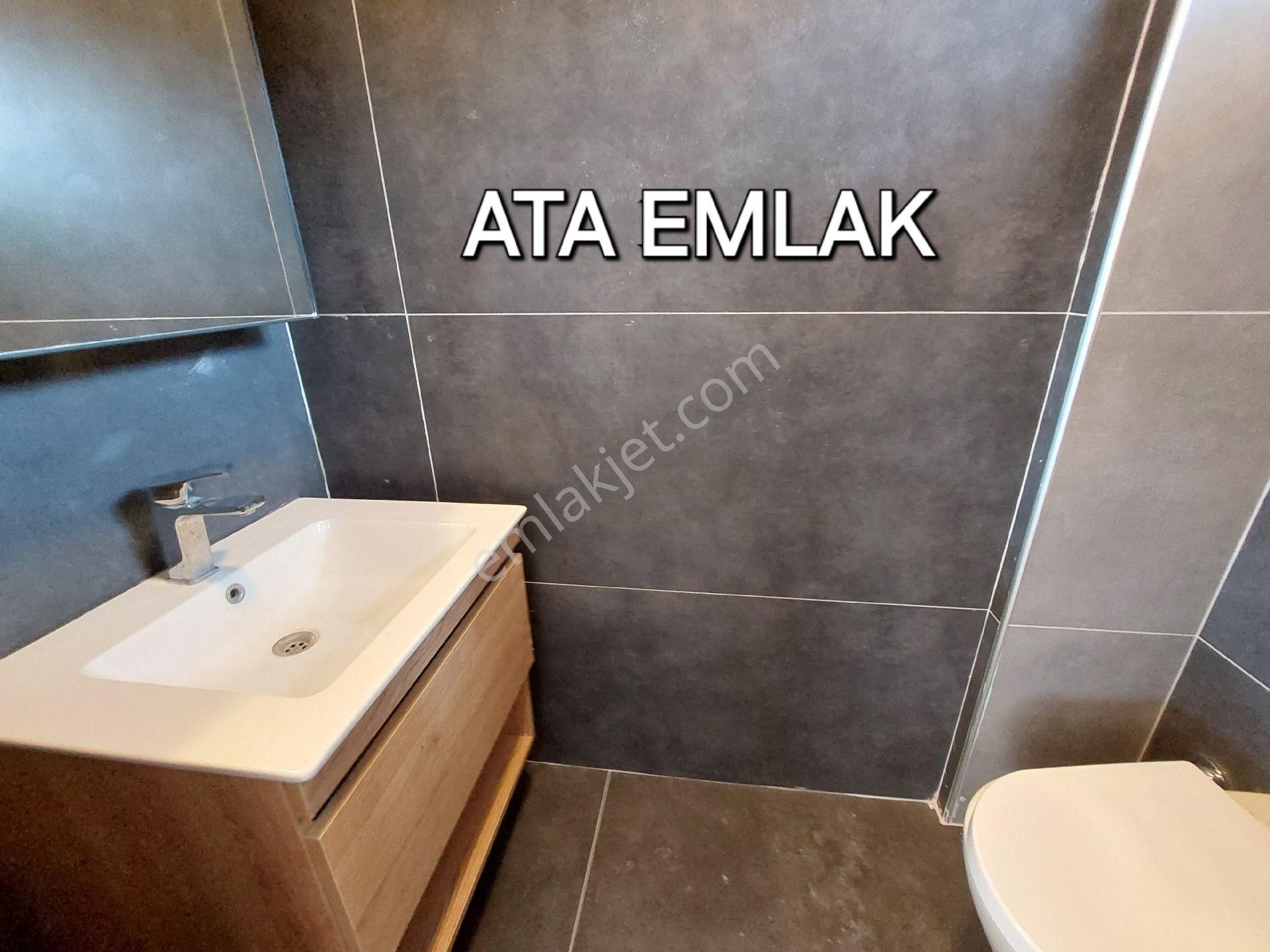 Kuşadasında Plaja Ve Avm'lere Yakın Havuzlu Sitede Otoparklı Bahçeli Sıfır Villa - Görsel 16