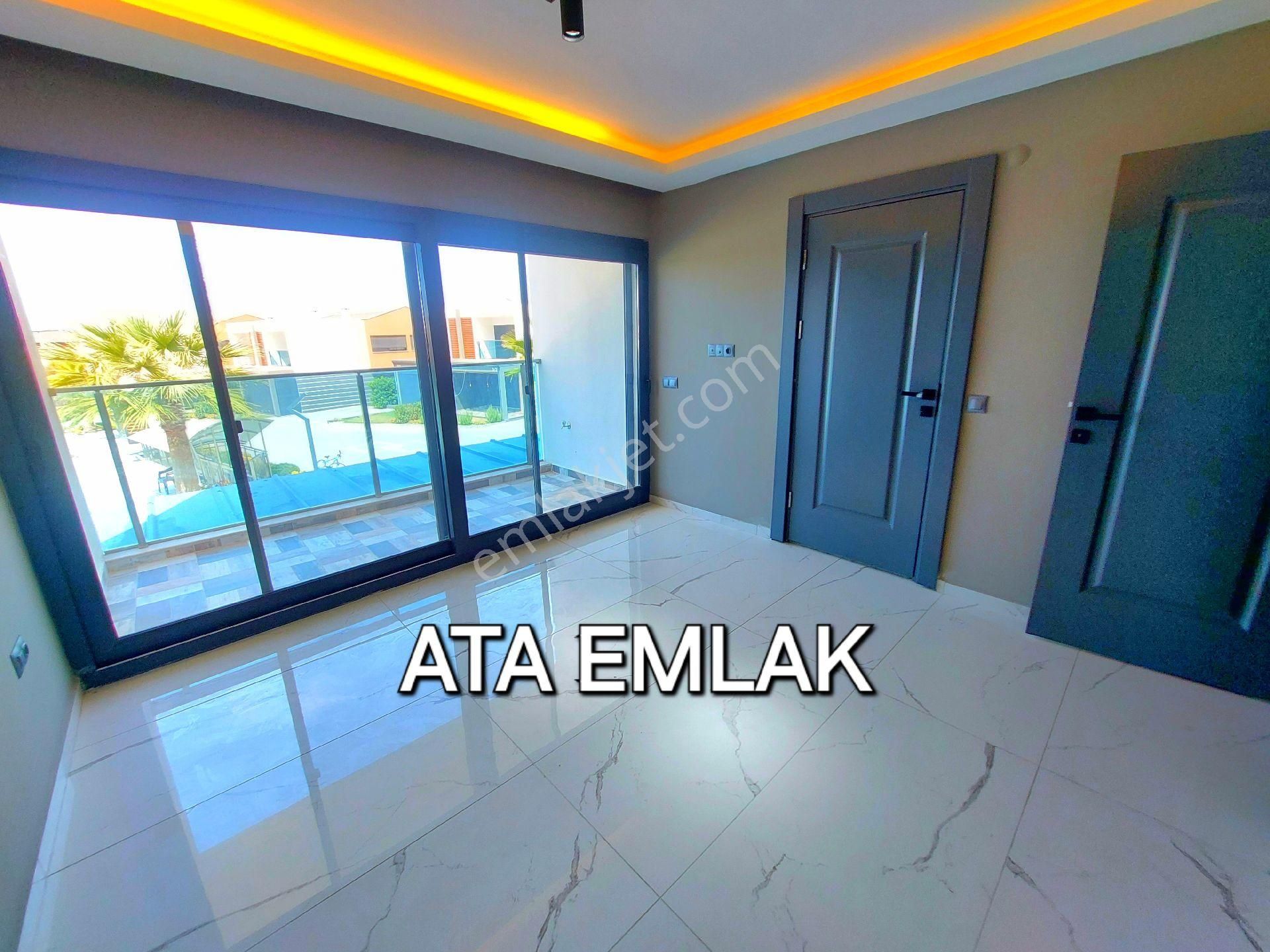 Kuşadasında Plaja Ve Avm'lere Yakın Havuzlu Sitede Otoparklı Bahçeli Sıfır Villa - Görsel 12