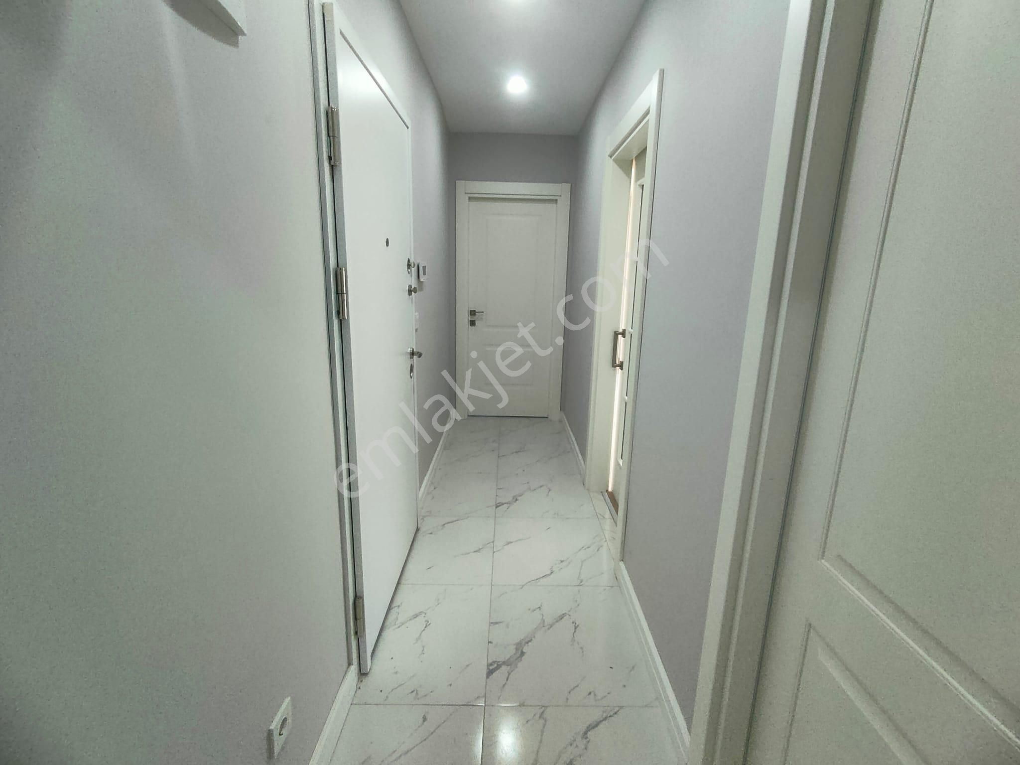 Emlak Dünyasından Küçükyalı'da 2+1 Bahçe Kullanımlı Sıfır Daire - Görsel 4