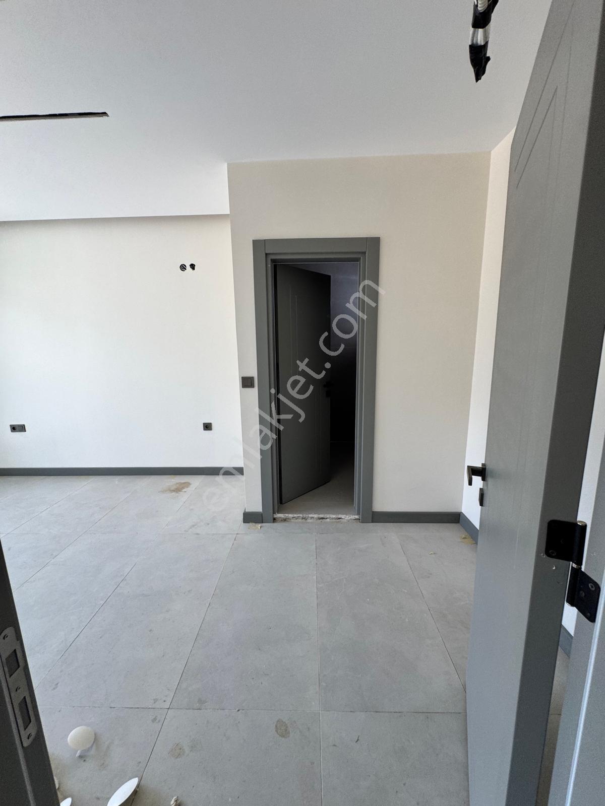 Kuşadası Güzelçamlı'da Denize 300 Mt Yakın Özel Havuzlu Villamız - Görsel 18