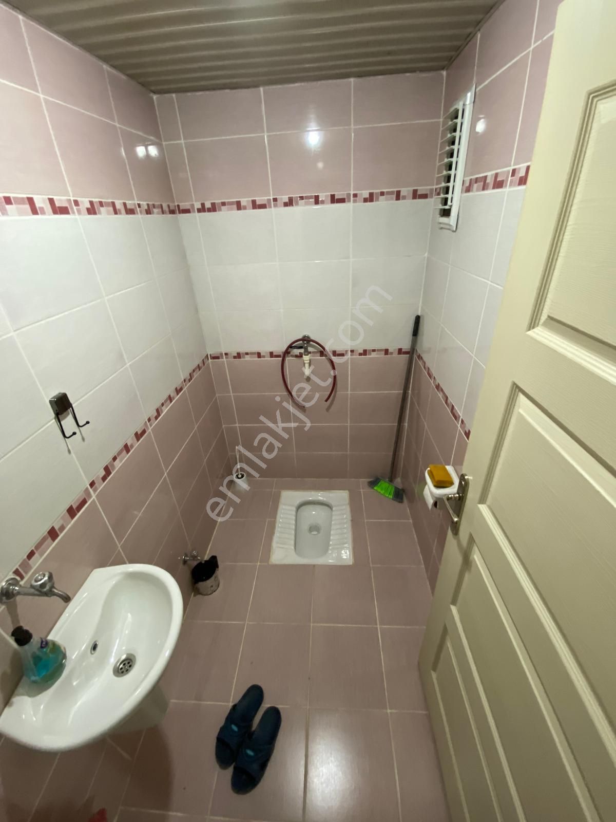 Trabzon Kaşüstü'nde 3+1 Eşyalı Satılık Daire - Görsel 20