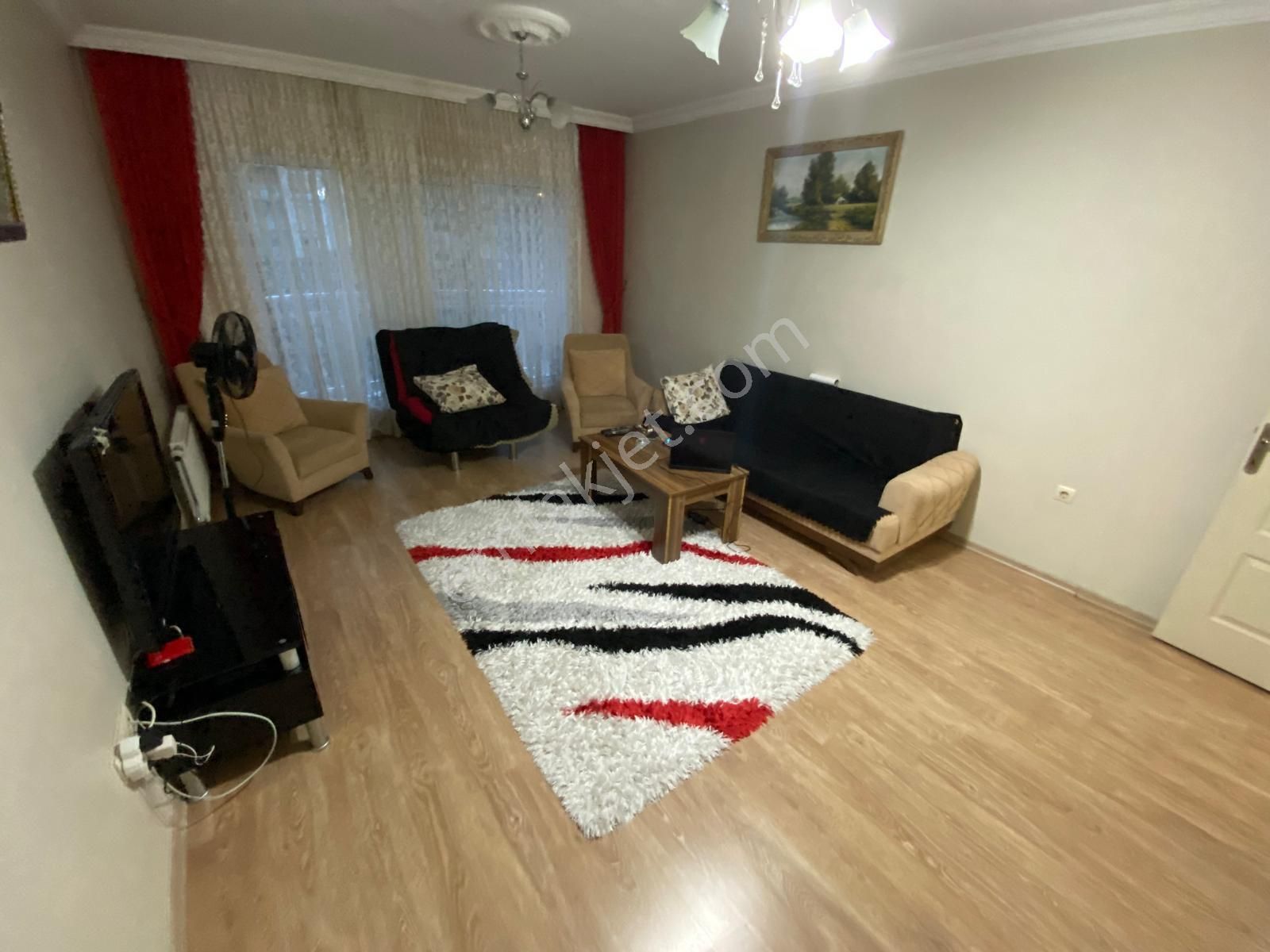 Trabzon Kaşüstü'nde 3+1 Eşyalı Satılık Daire - Görsel 3